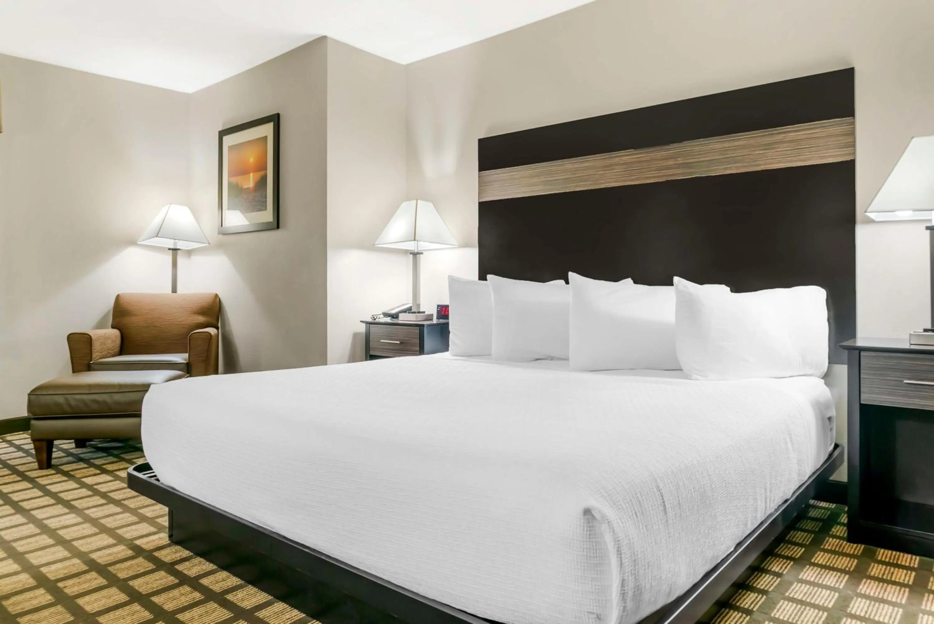 Bedroom, Bed in Best Western Beacon Inn