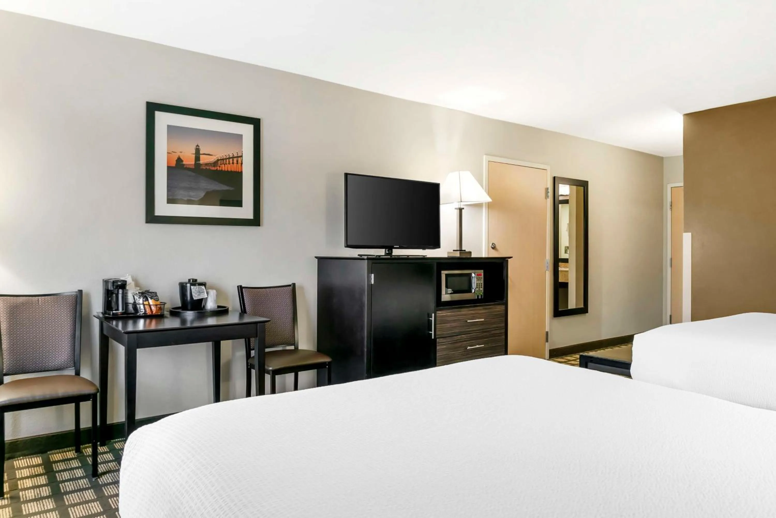 Bedroom, Bed in Best Western Beacon Inn