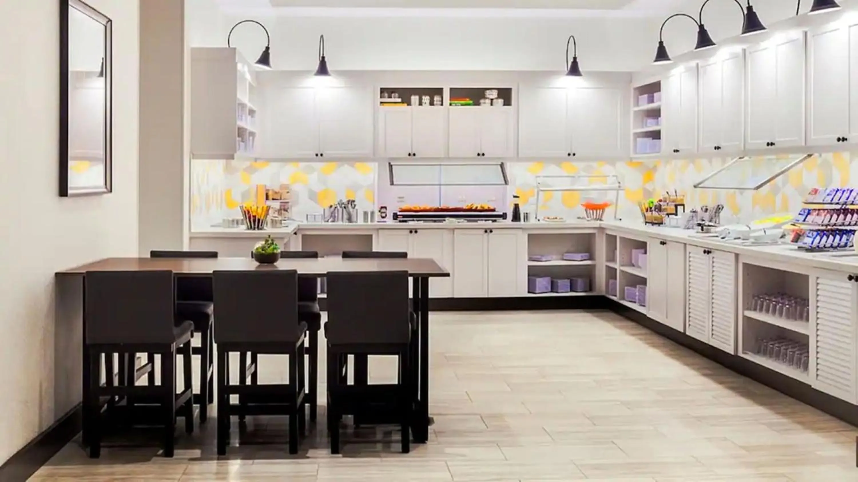Dining area in Hyatt Place San Juan