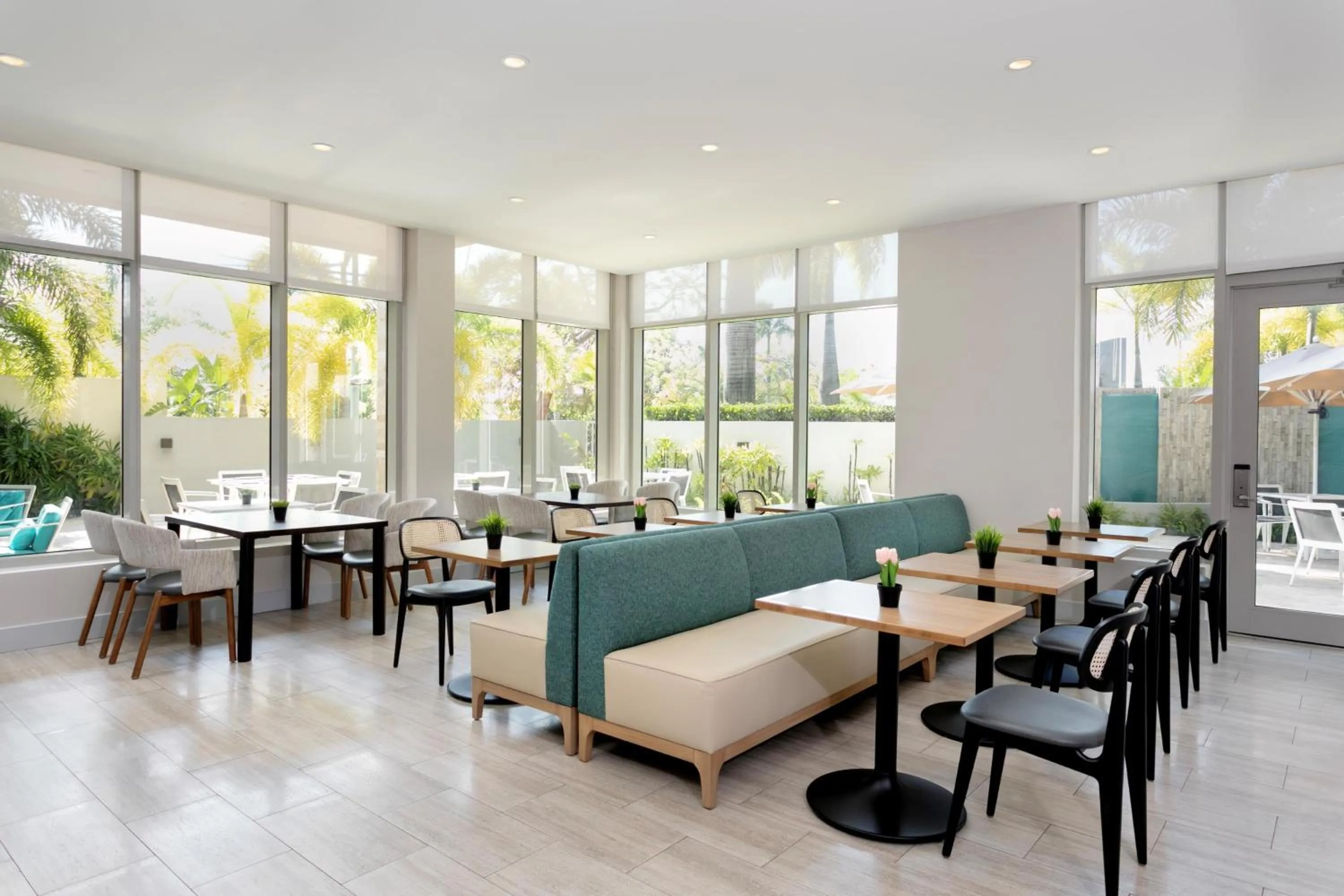 Restaurant/places to eat in Hyatt Place San Juan