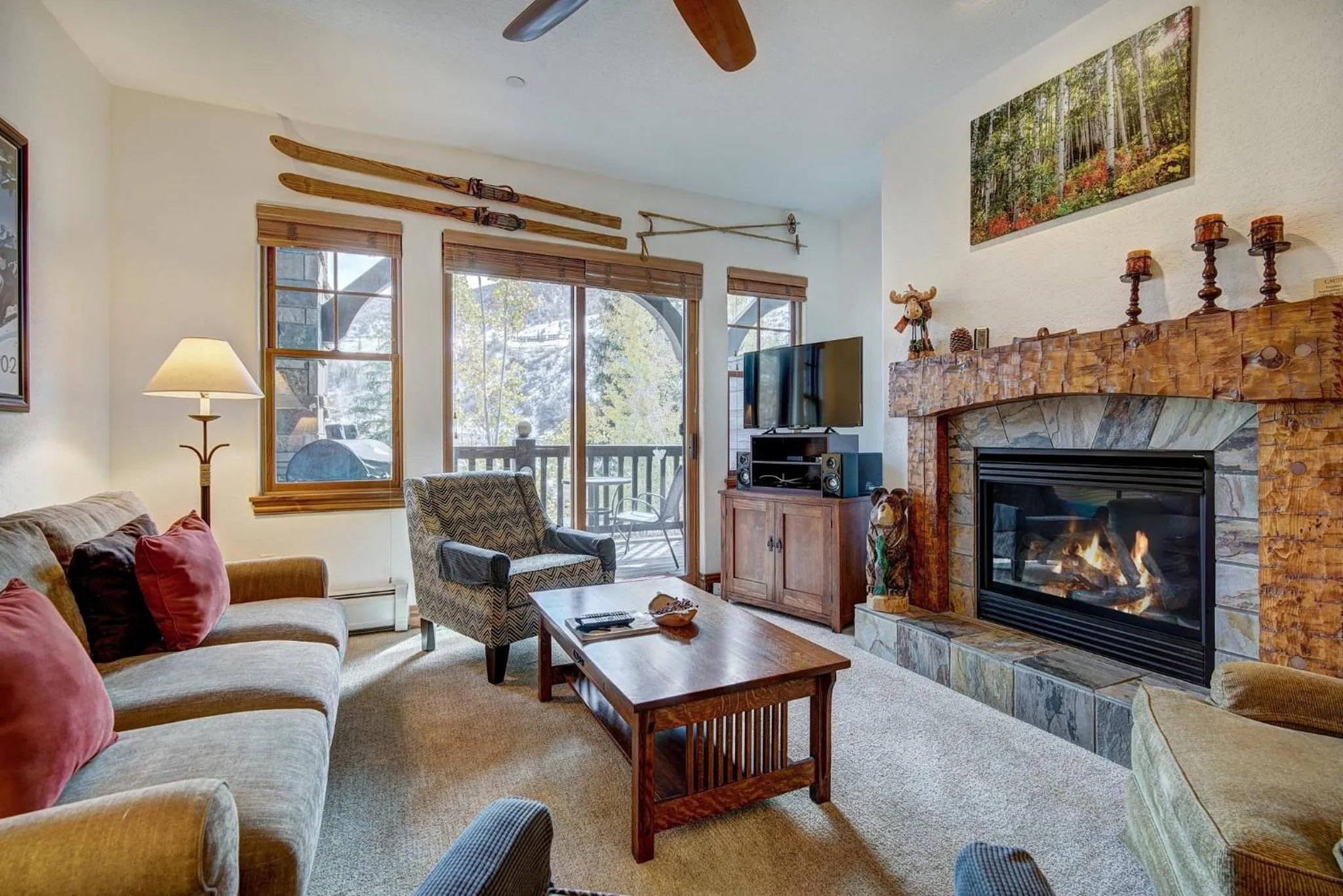 Living room in Lodge at Brookside, A Vail Resorts Property