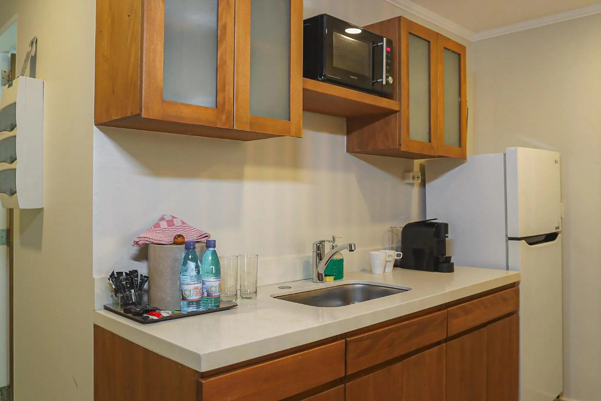 Majestic City Suites & Beach Hotel