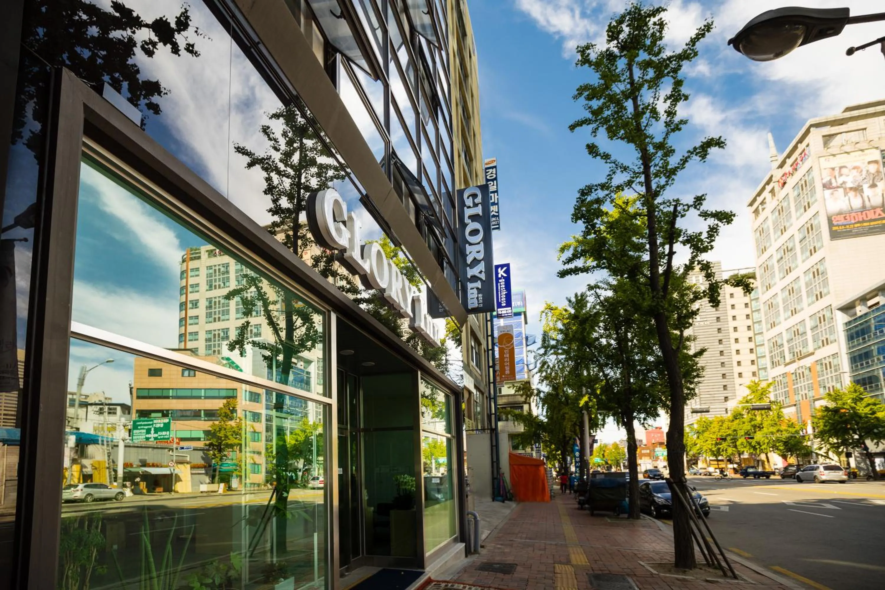 Property building in Gloryinn