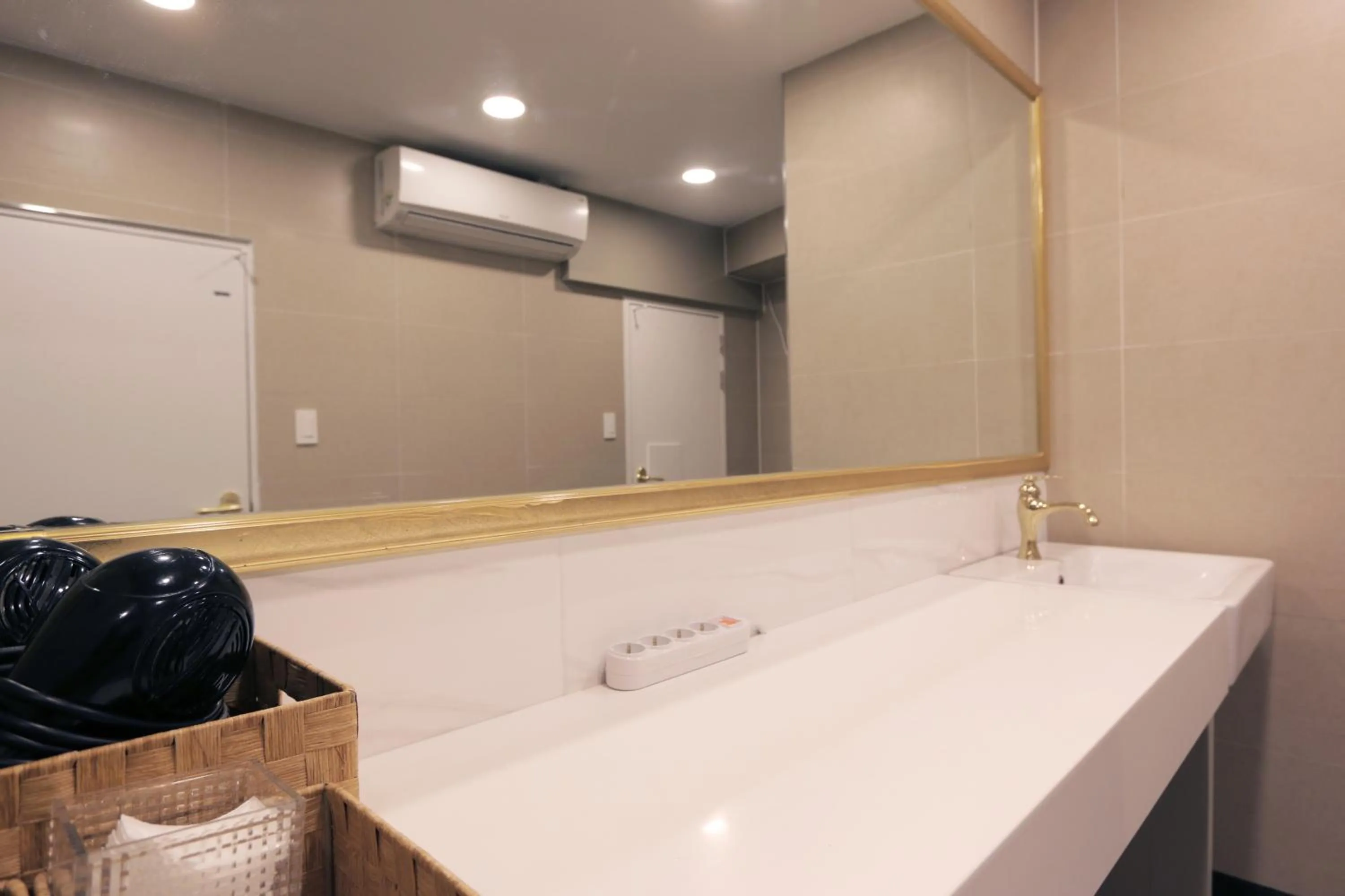 Toilet in Blueboat Hostel Haeundae