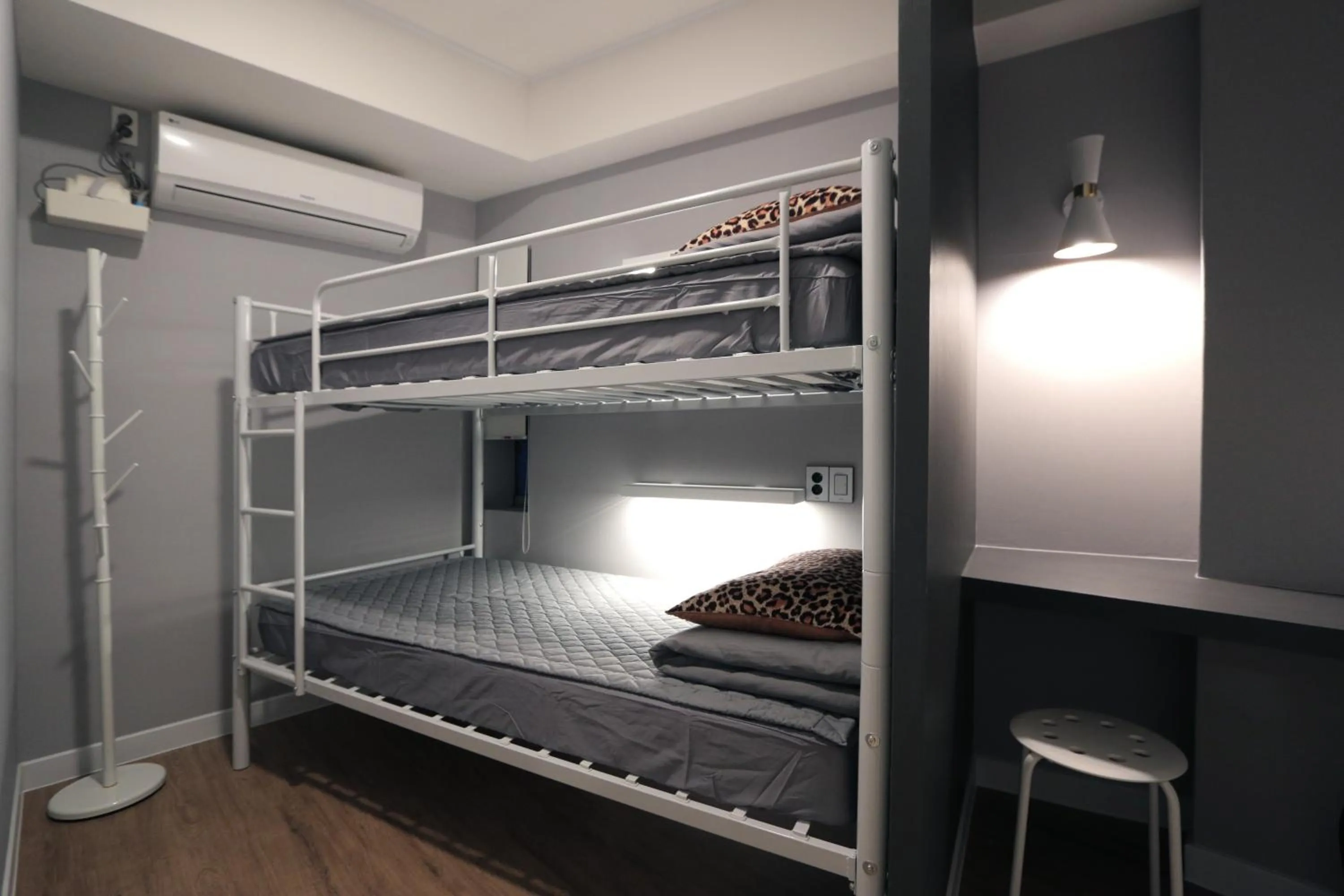 Bedroom, Bed in Blueboat Hostel Haeundae