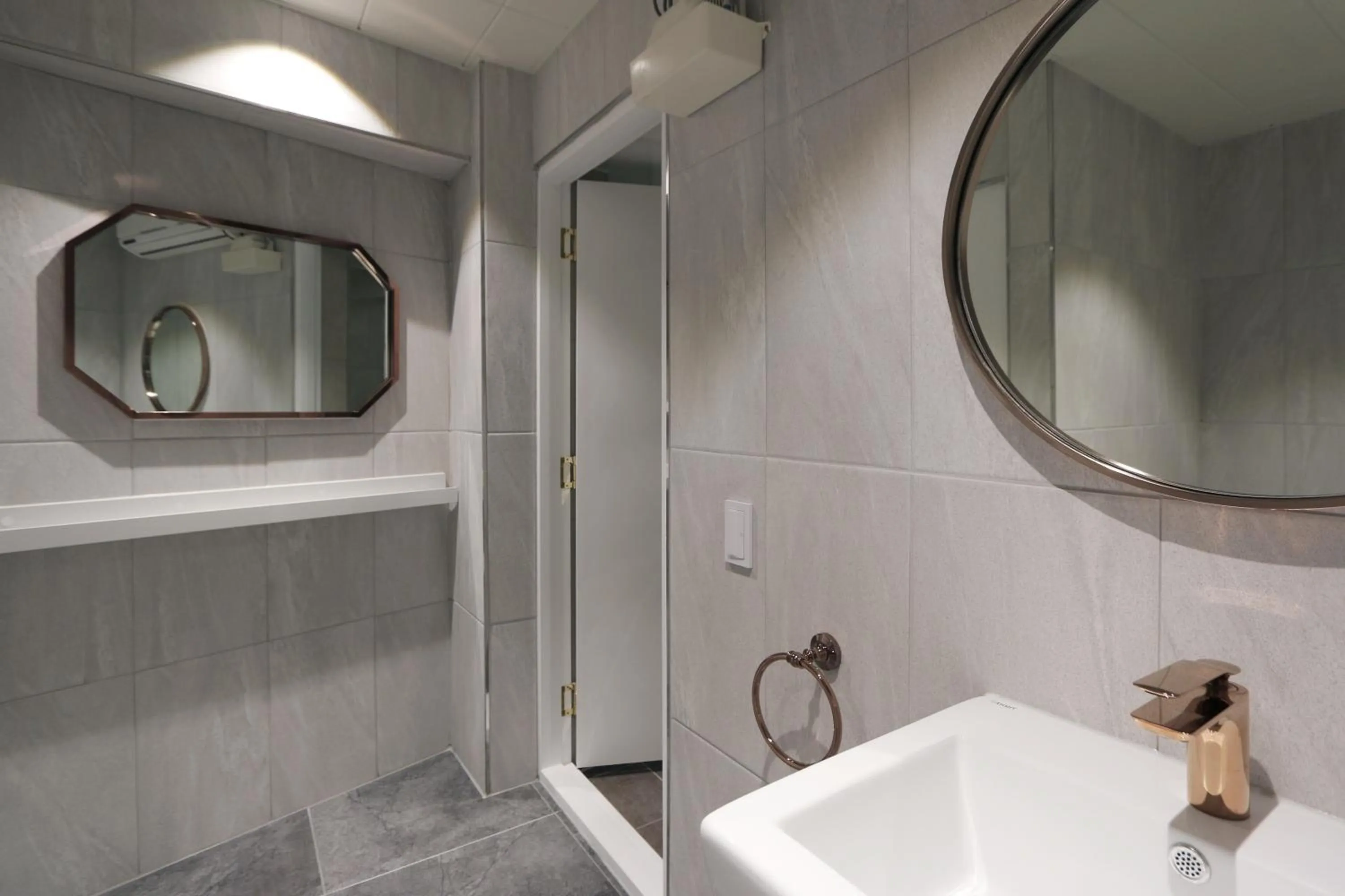 Toilet in Blueboat Hostel Haeundae