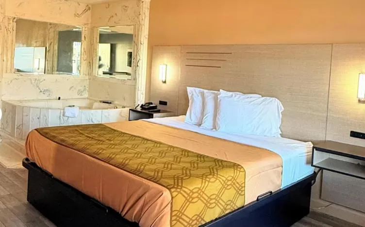 Bed in Milan inn & Suites