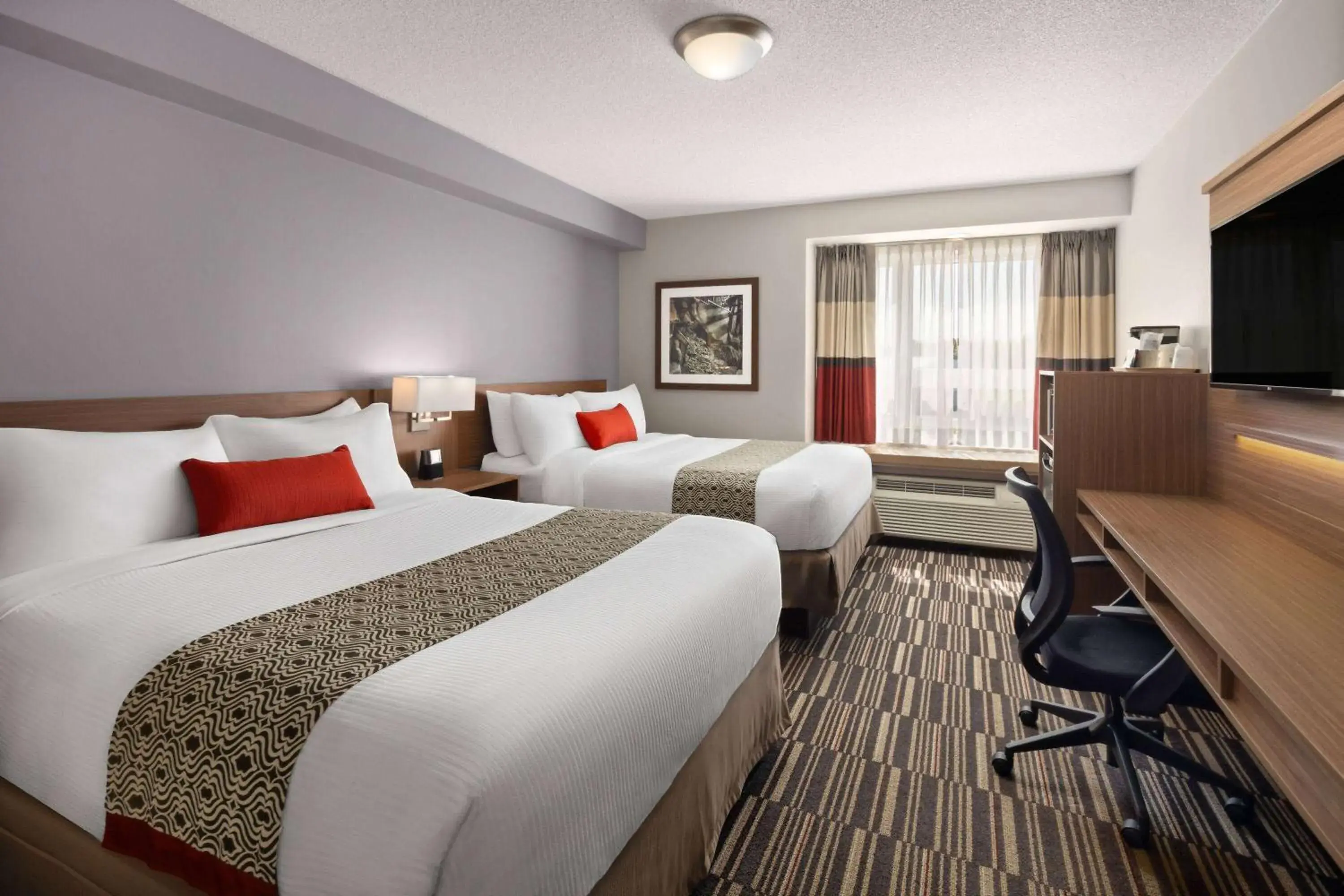 Queen Room with Two Queen Beds - Non-Smoking in Microtel Inn & Suites by Wyndham Kirkland Lake Queen Room with Two Queen Beds - Non-Smoking in Microtel Inn & Suites by Wyndham Kirkland Lake