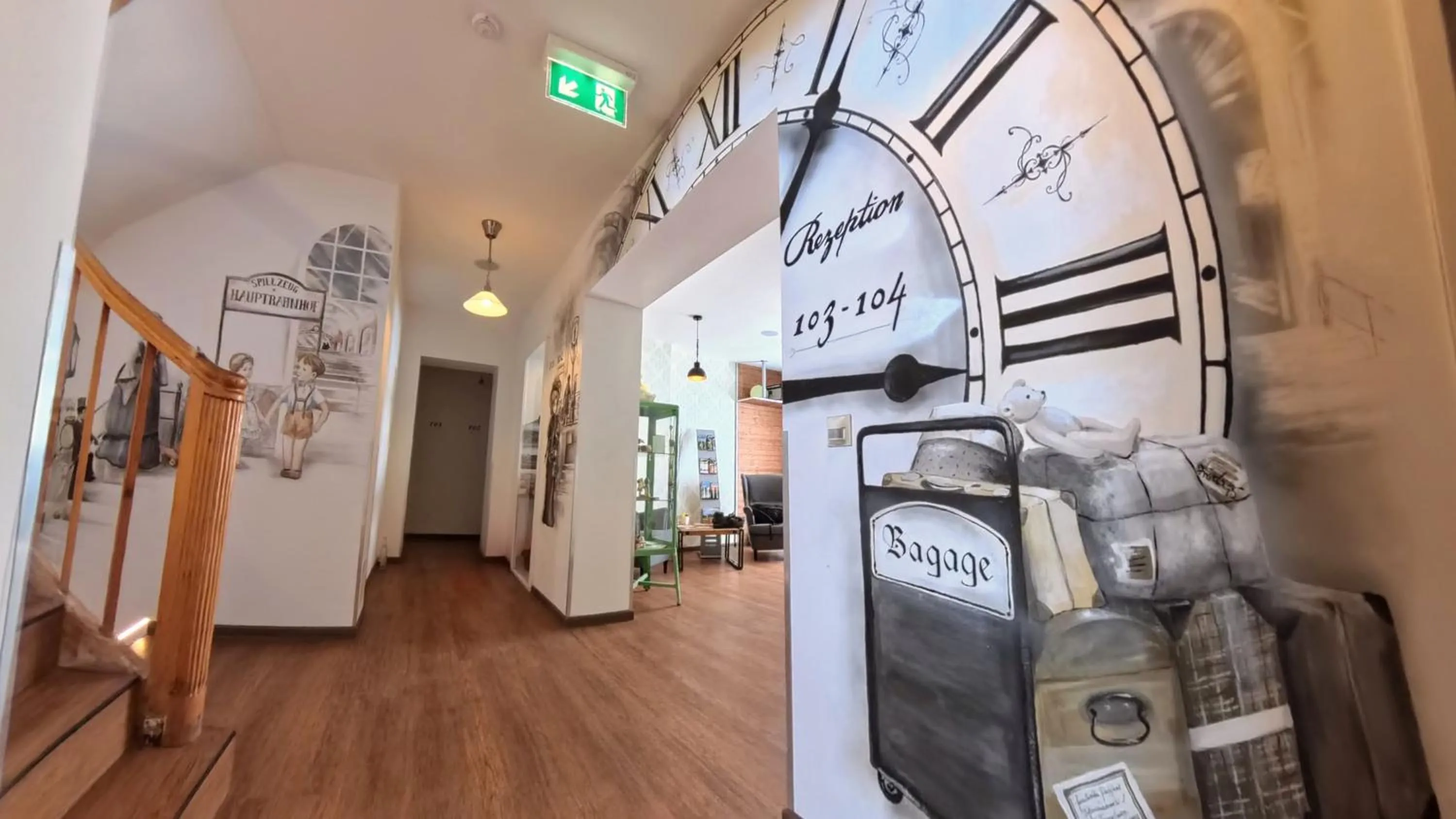 Lobby or reception in Spielzeughotel Sonneberg