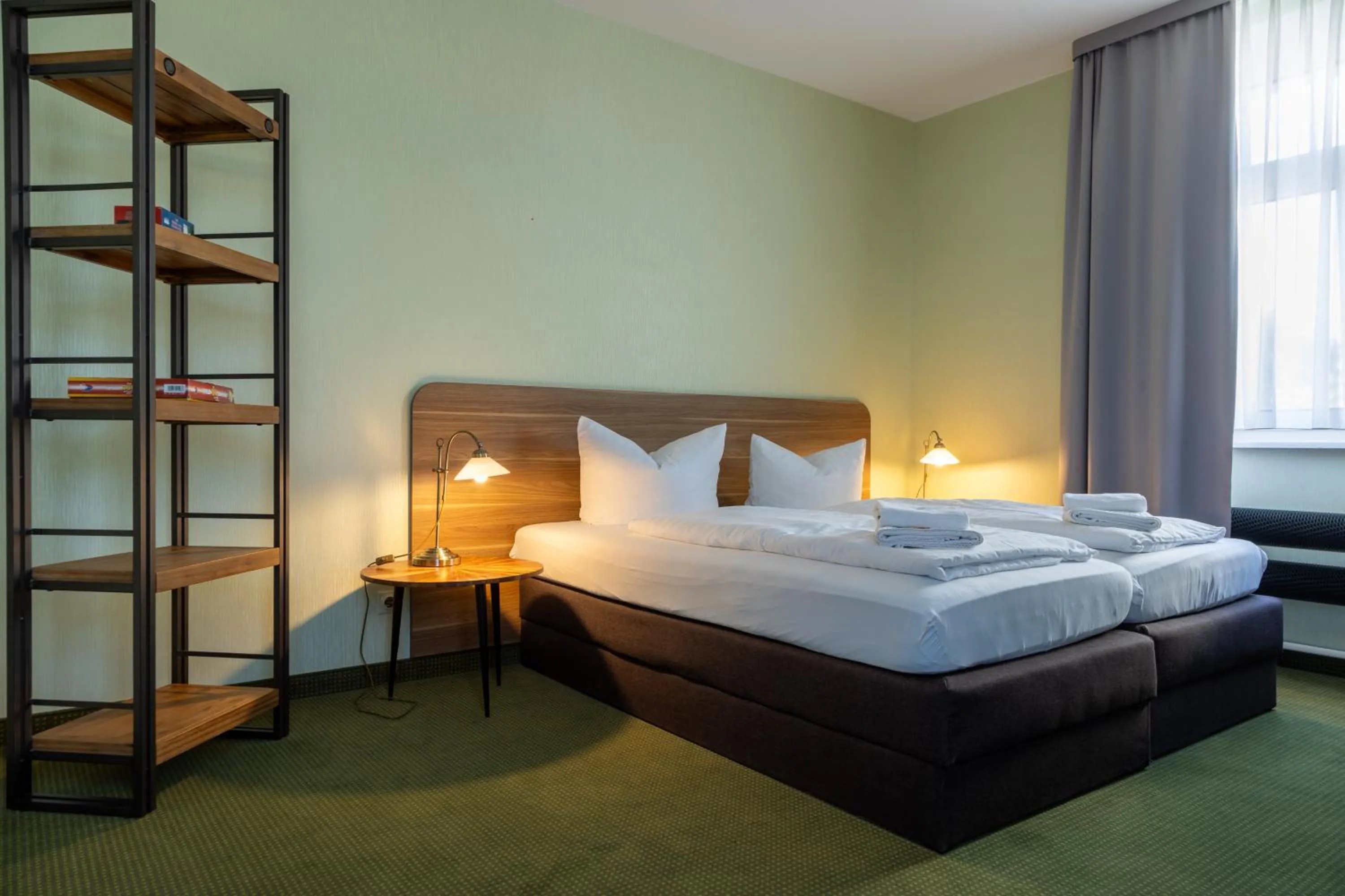 Photo of the whole room, Bed in Spielzeughotel Sonneberg