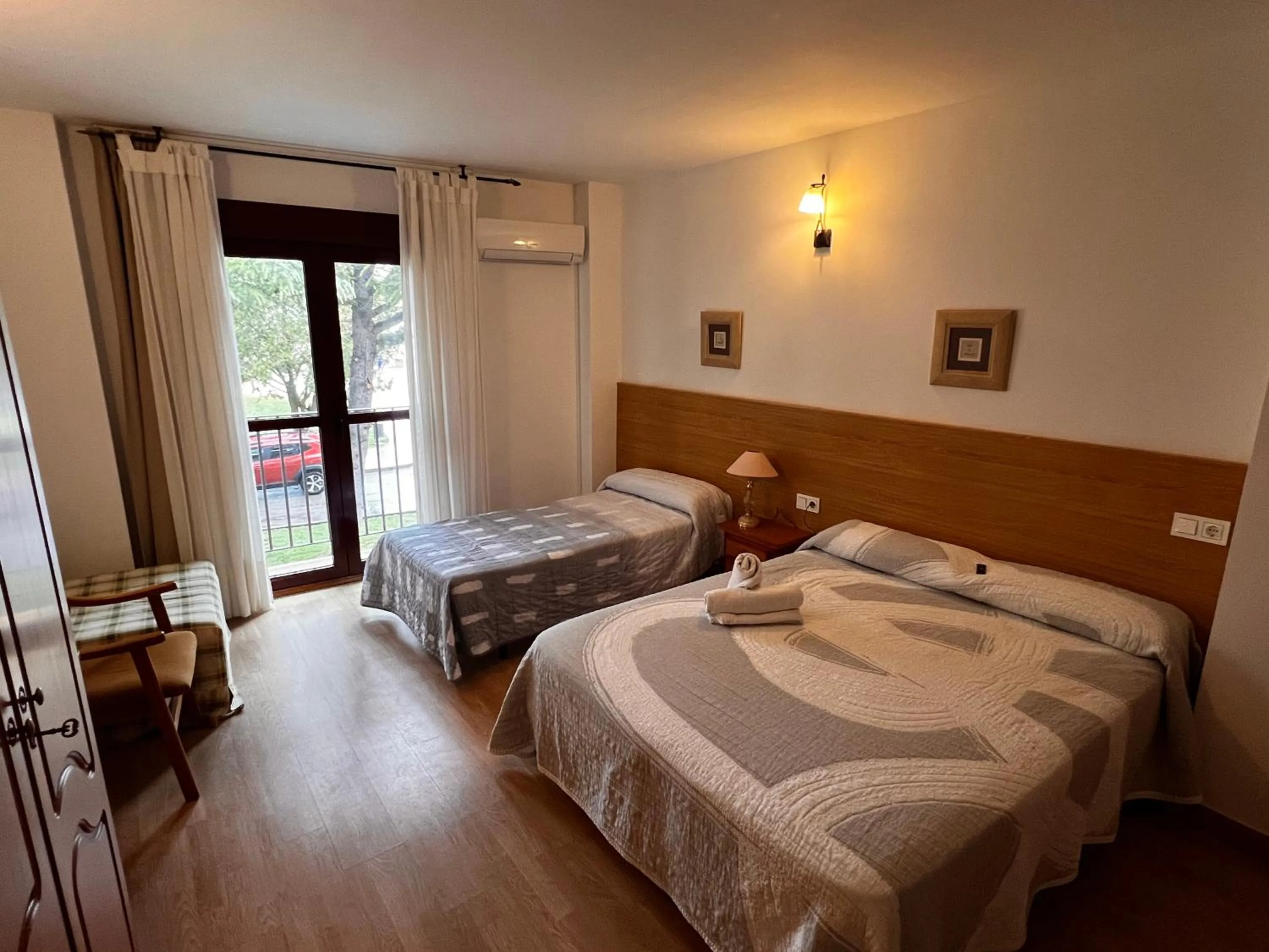 Bed in Hotel Puente de Piedra