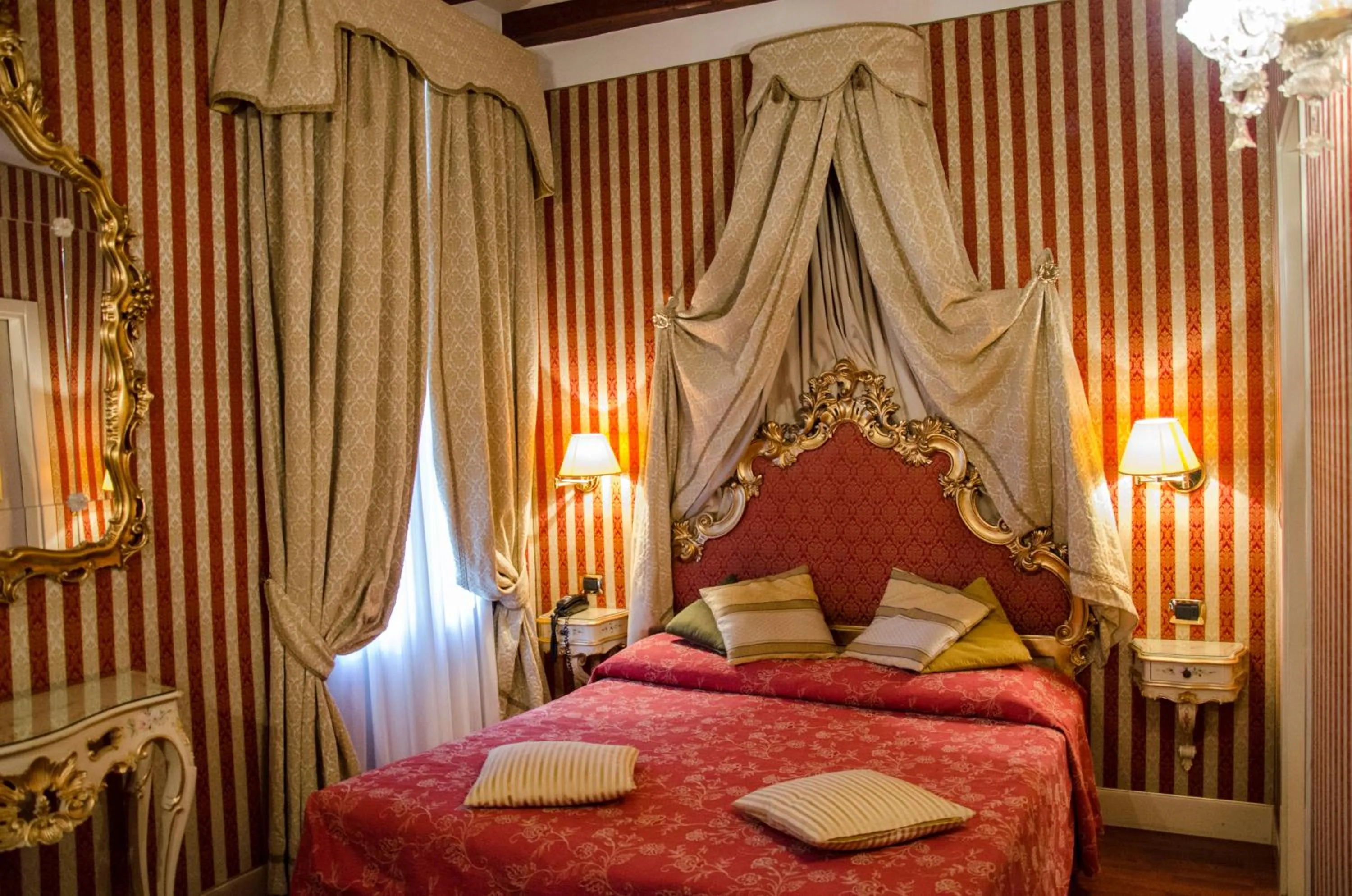 Photo of the whole room, Bed in Dimora Dogale