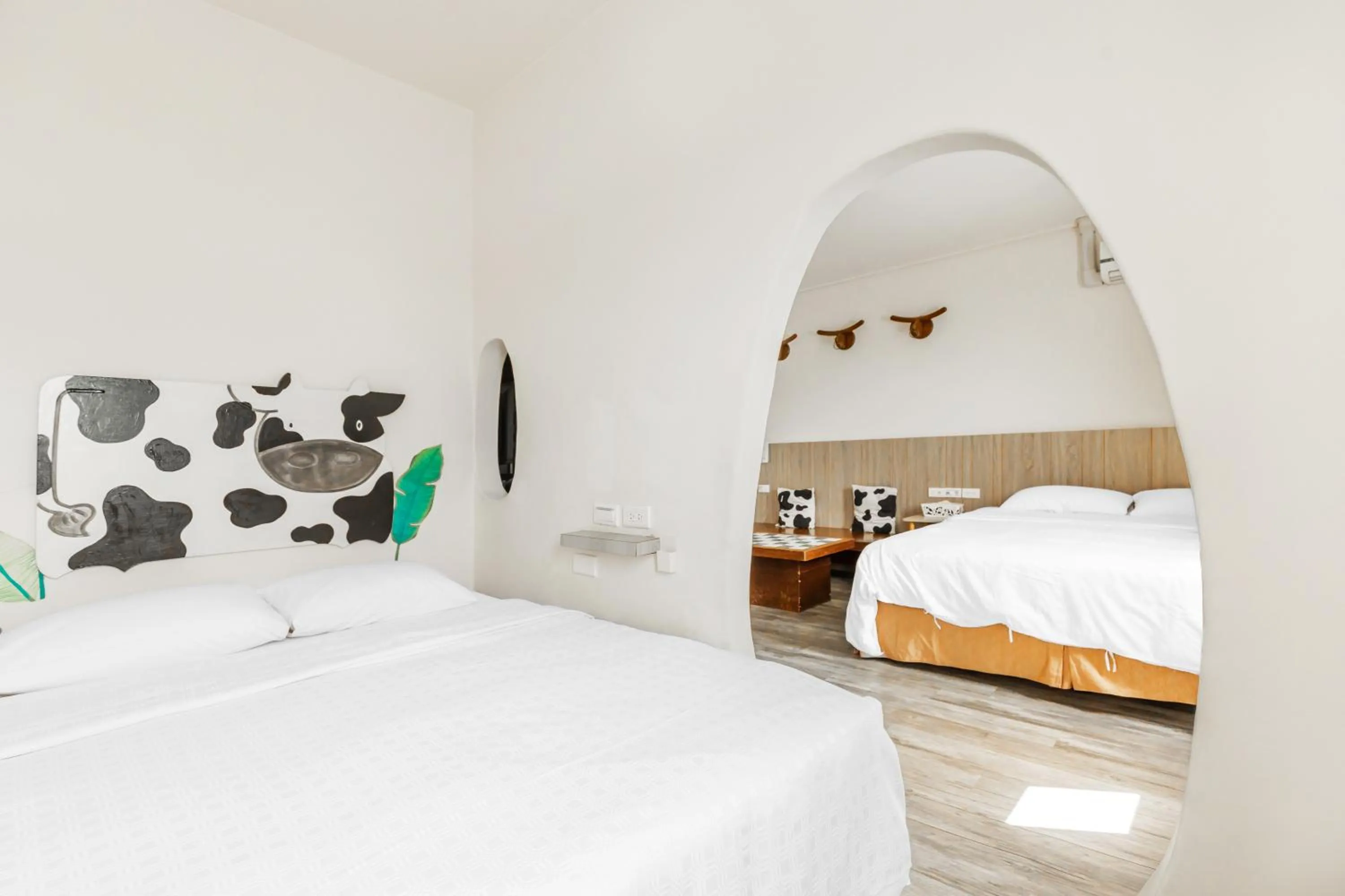 Photo of the whole room, Bed in Fairyland & Farm Guest House