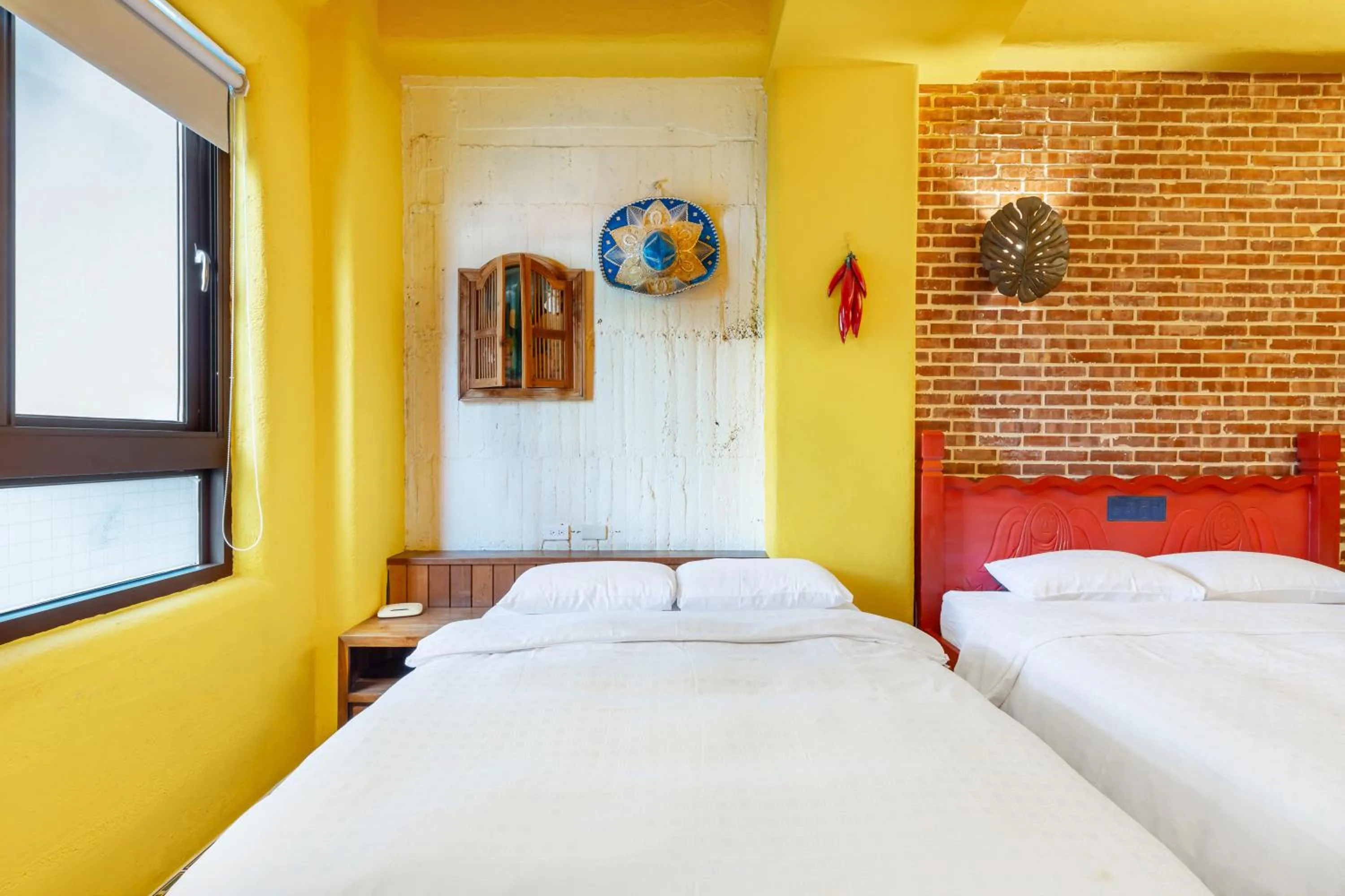 Photo of the whole room, Bed in Fairyland & Farm Guest House