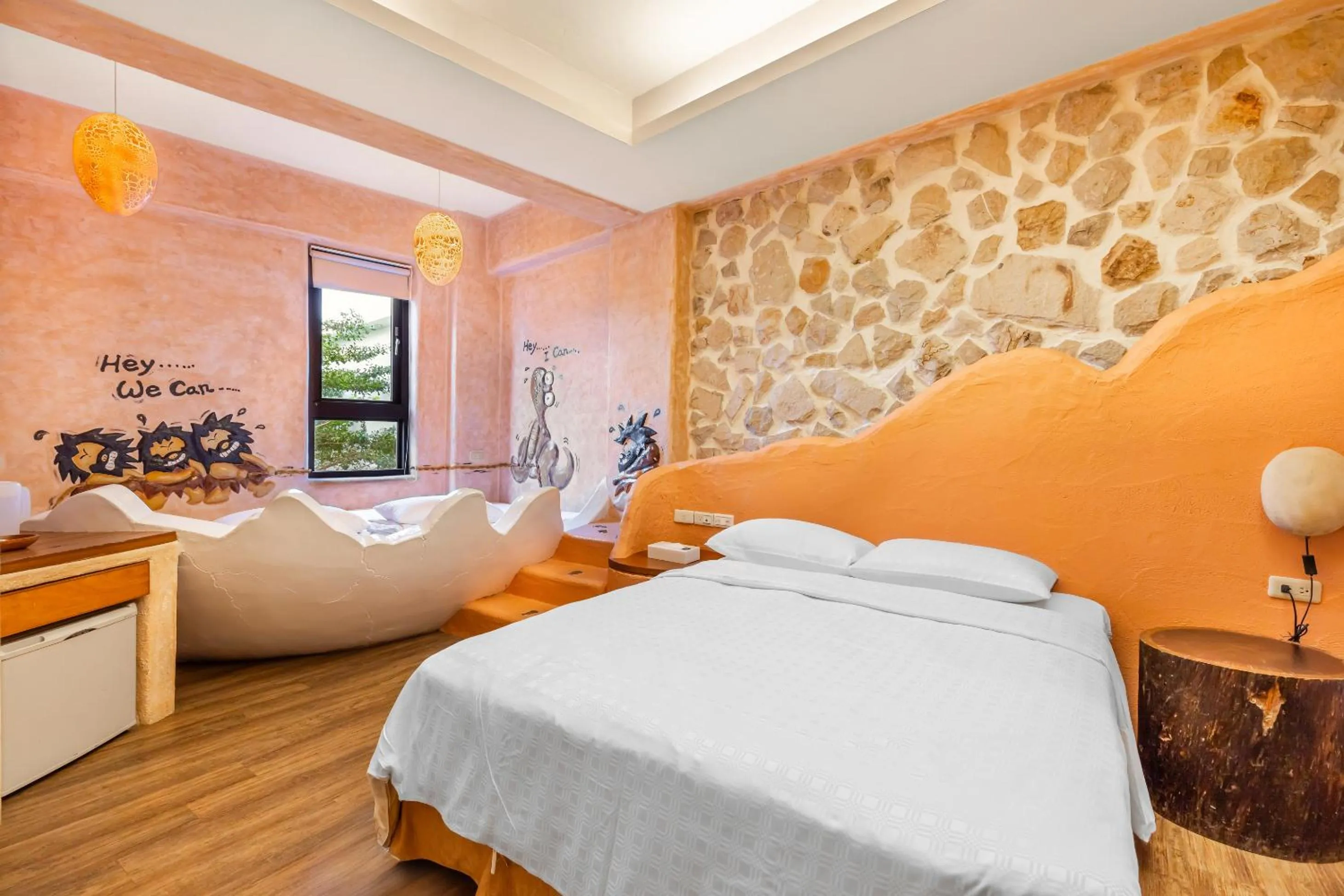 Photo of the whole room, Bed in Fairyland & Farm Guest House