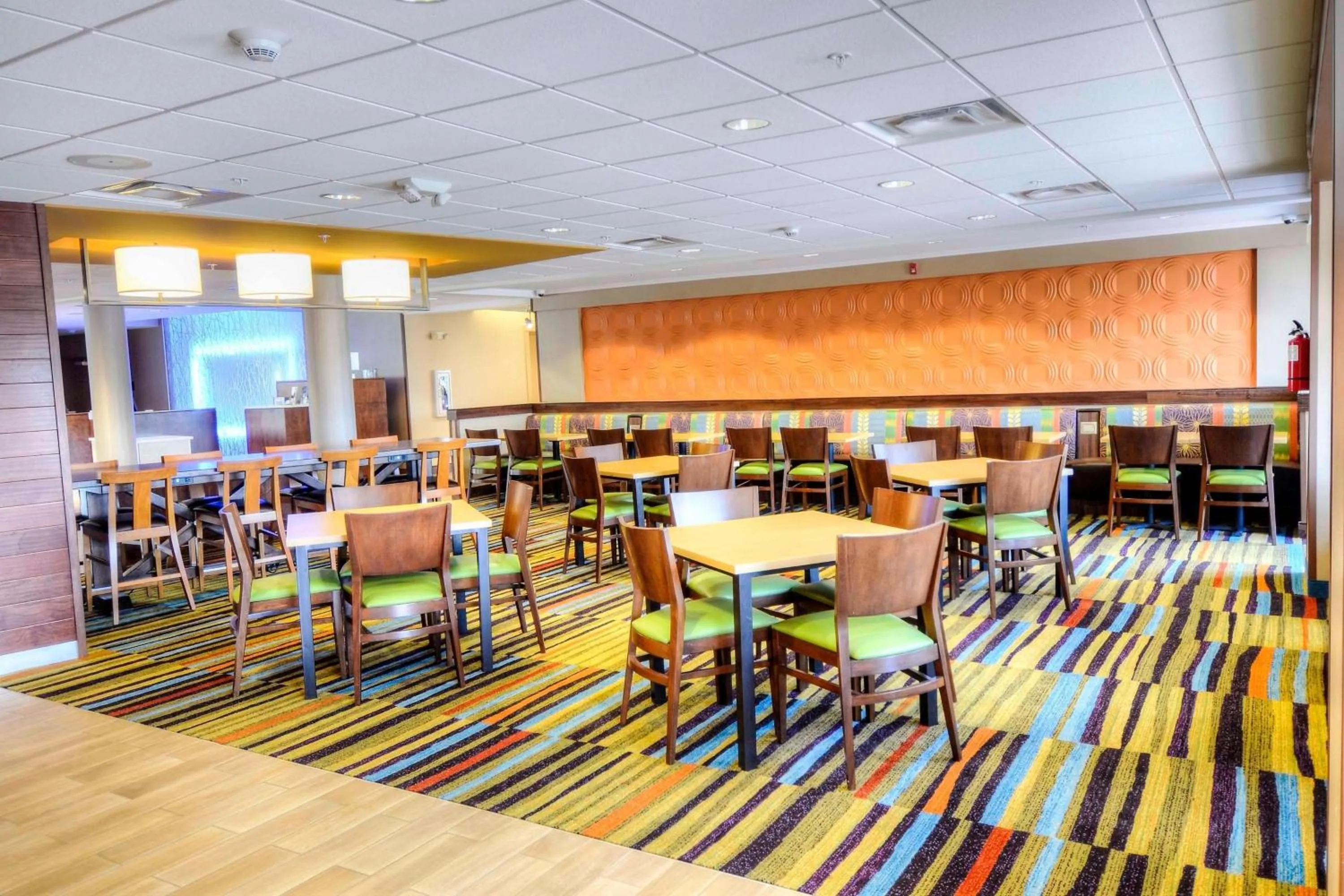 Breakfast in Fairfield Inn & Suites by Marriott Princeton