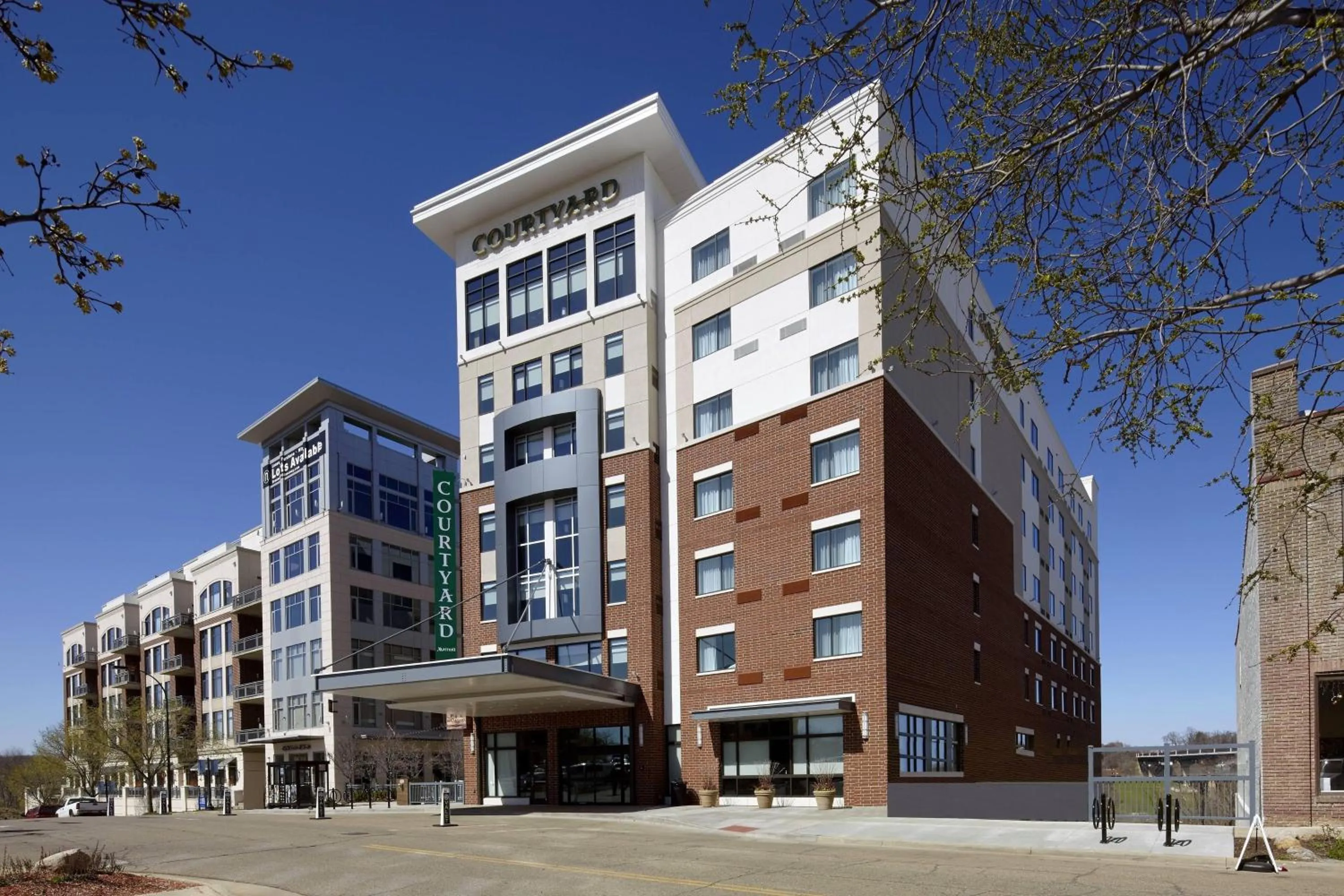 Property building in Courtyard by Marriott Akron Downtown