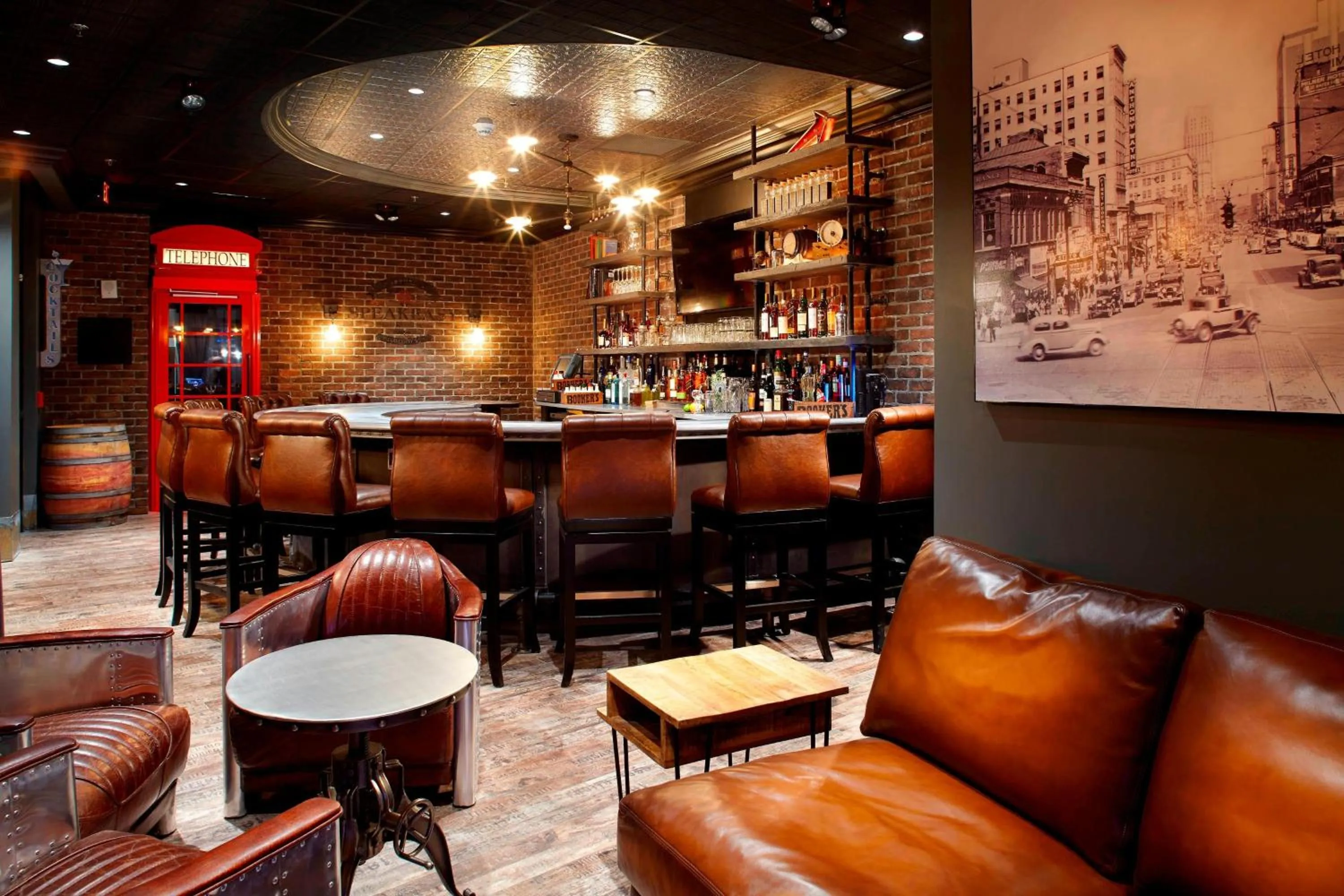 Lounge or bar in Courtyard by Marriott Akron Downtown