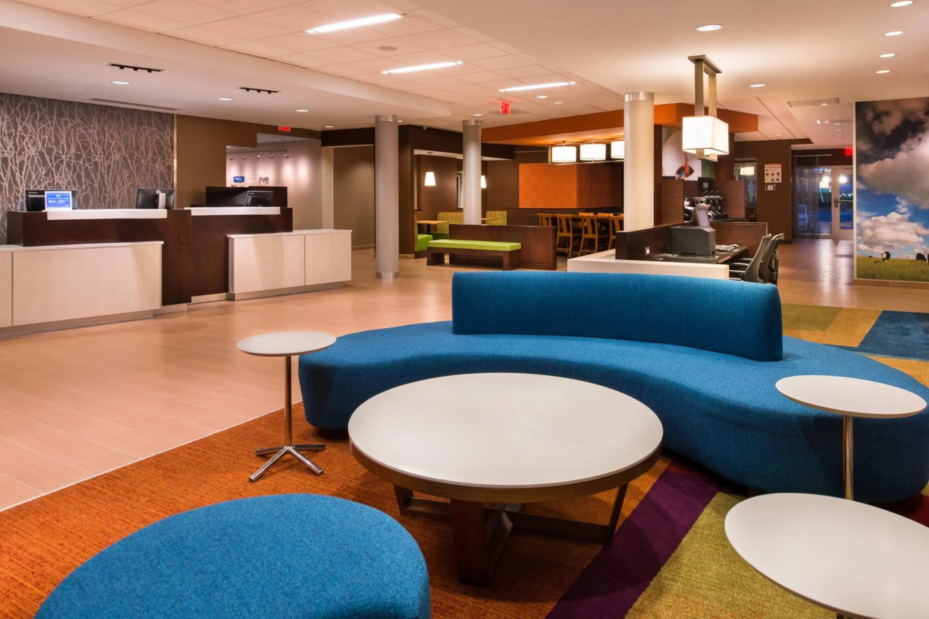 Lobby or reception in Fairfield Inn & Suites by Marriott Utica