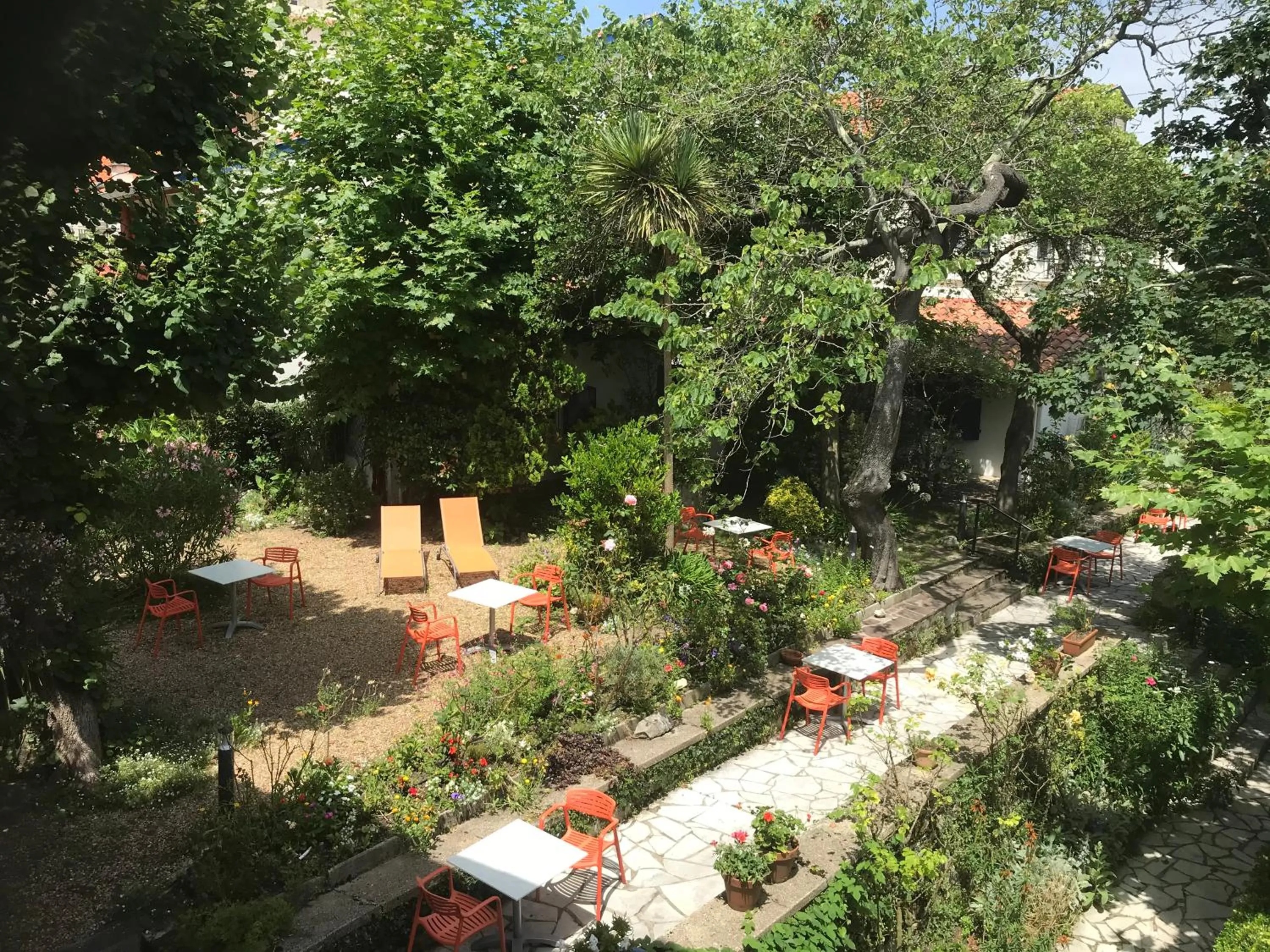 Garden in Hôtel Ohartzia