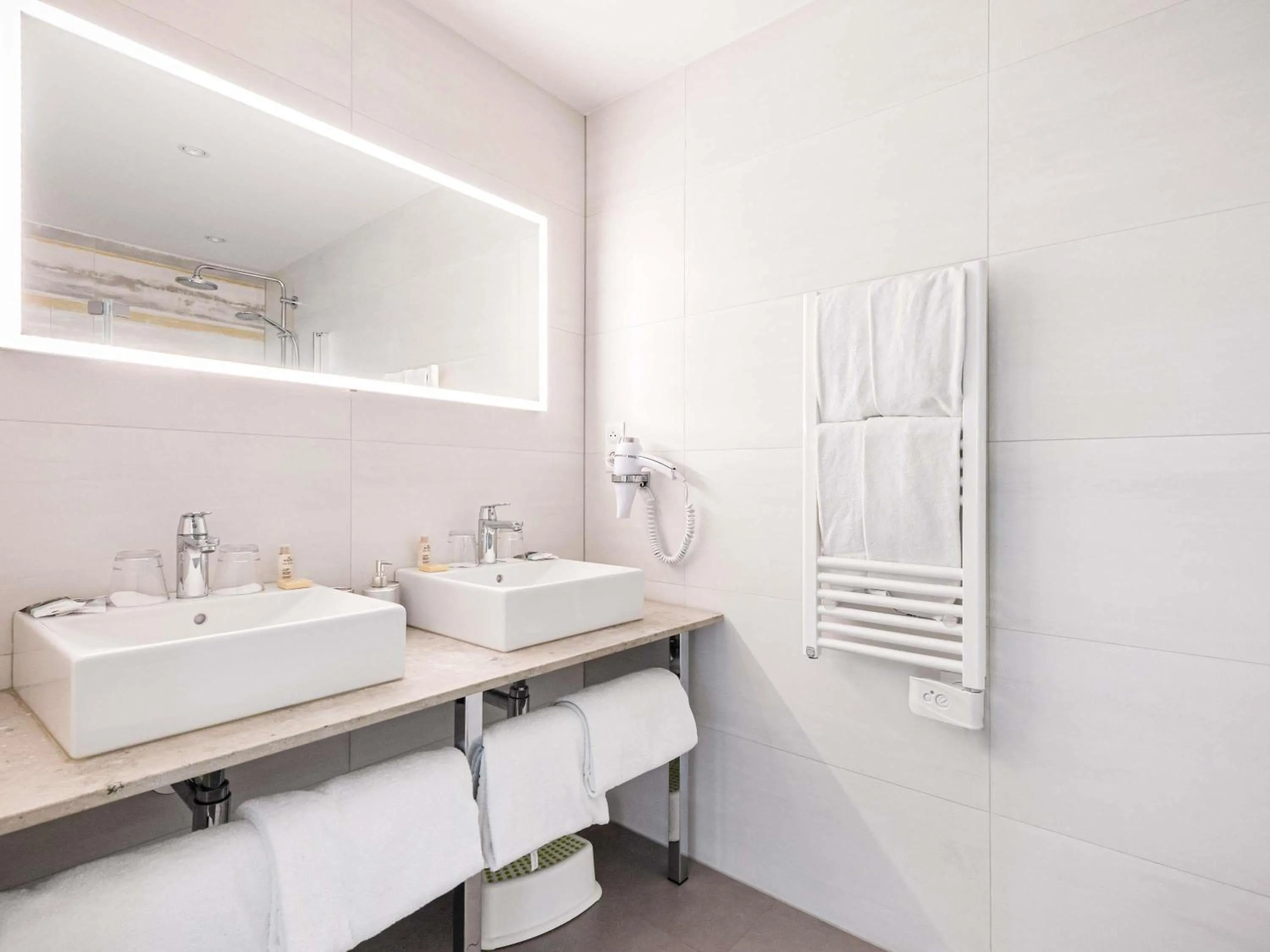 Bedroom in Mercure Bale Mulhouse Aeroport