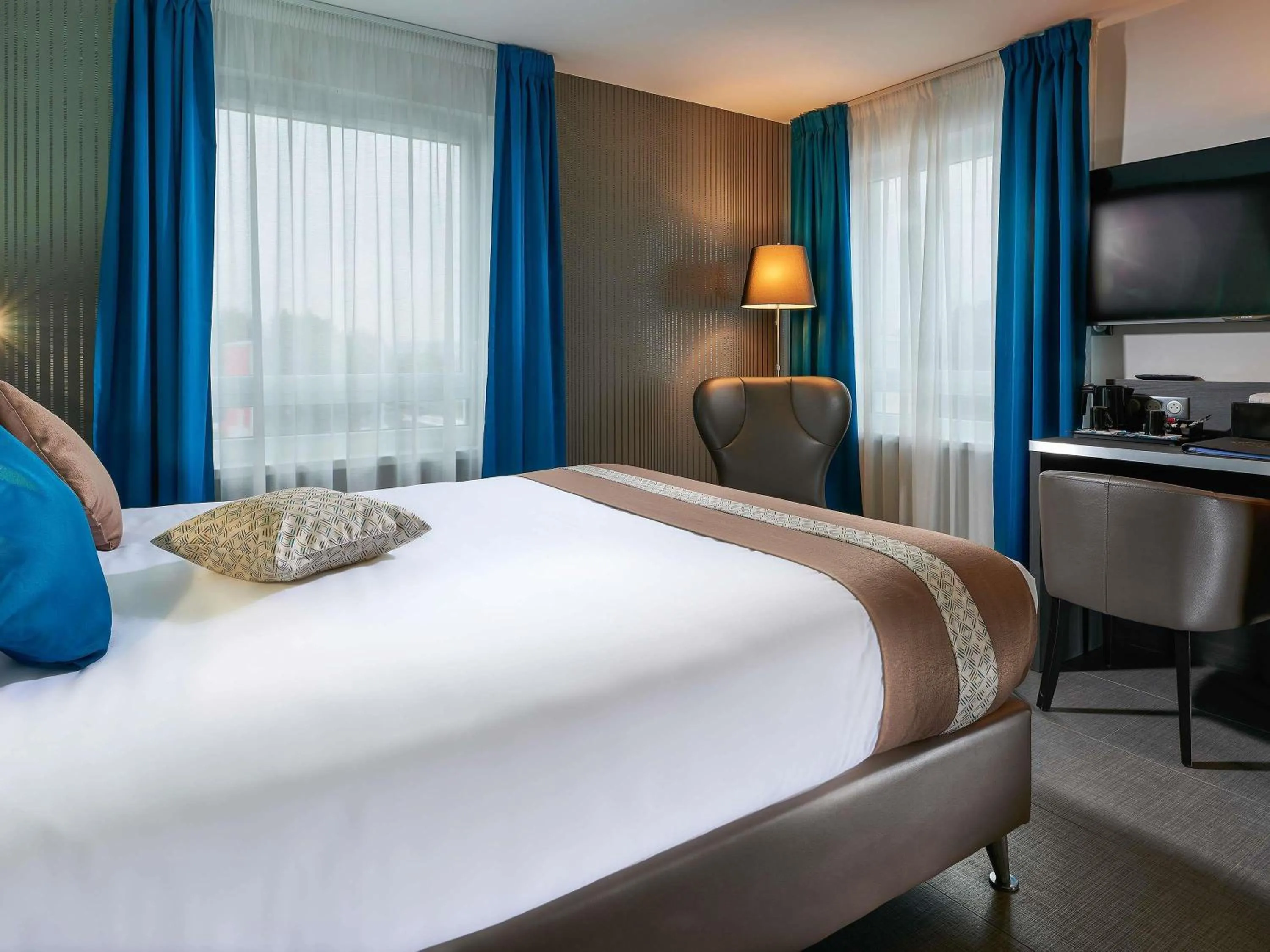 Bedroom, Bed in Mercure Bale Mulhouse Aeroport