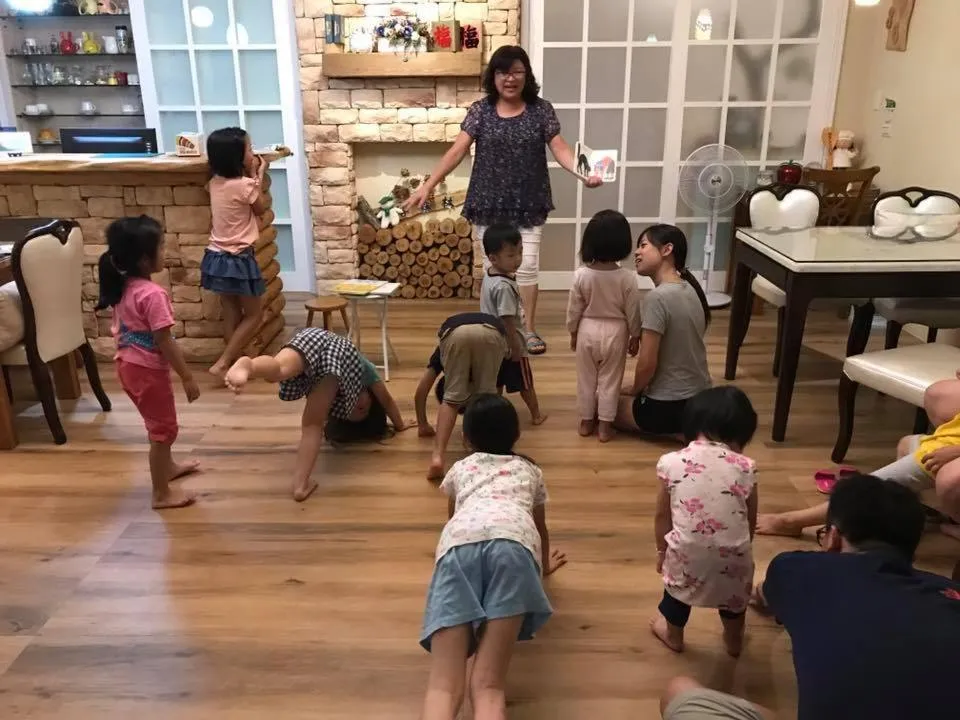 People in Books & Woods Bed and Breakfast