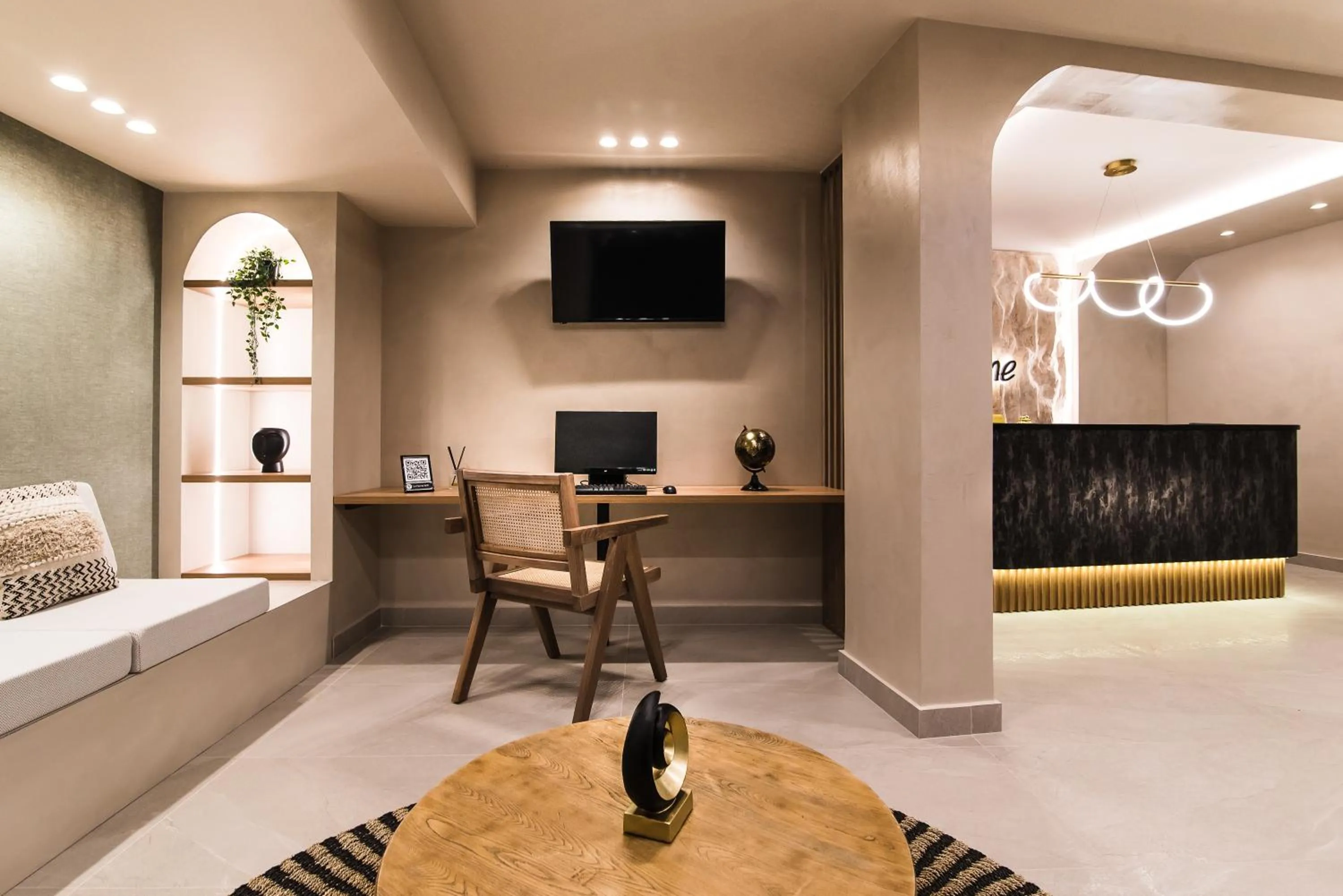 Communal lounge/ TV room, Bed in Le Palme