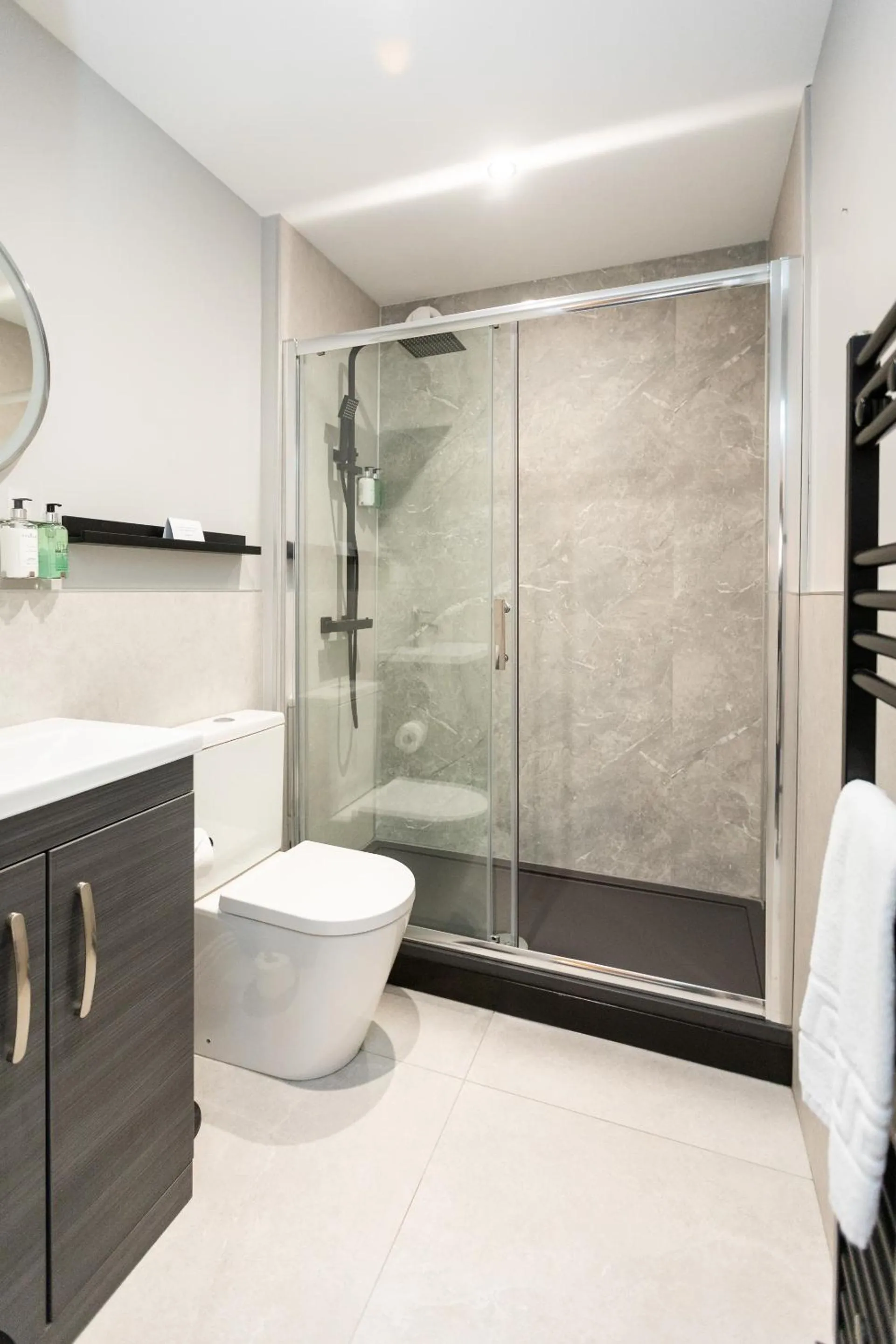 Bathroom in The Dragon Willington