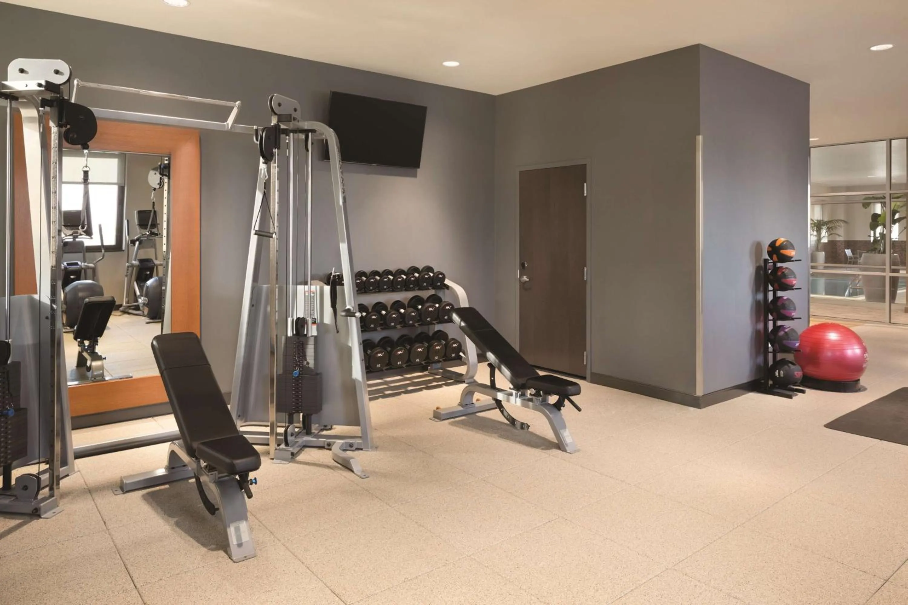 Fitness centre/facilities in Embassy Suites Pittsburgh-Downtown