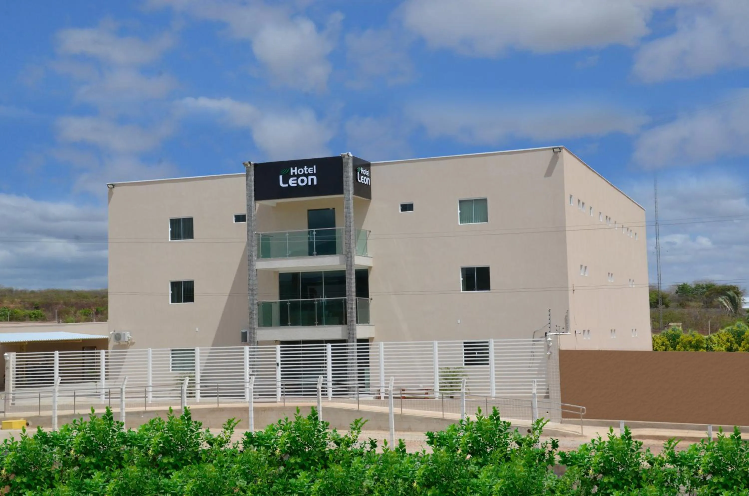 Facade/entrance in Hotel Leon