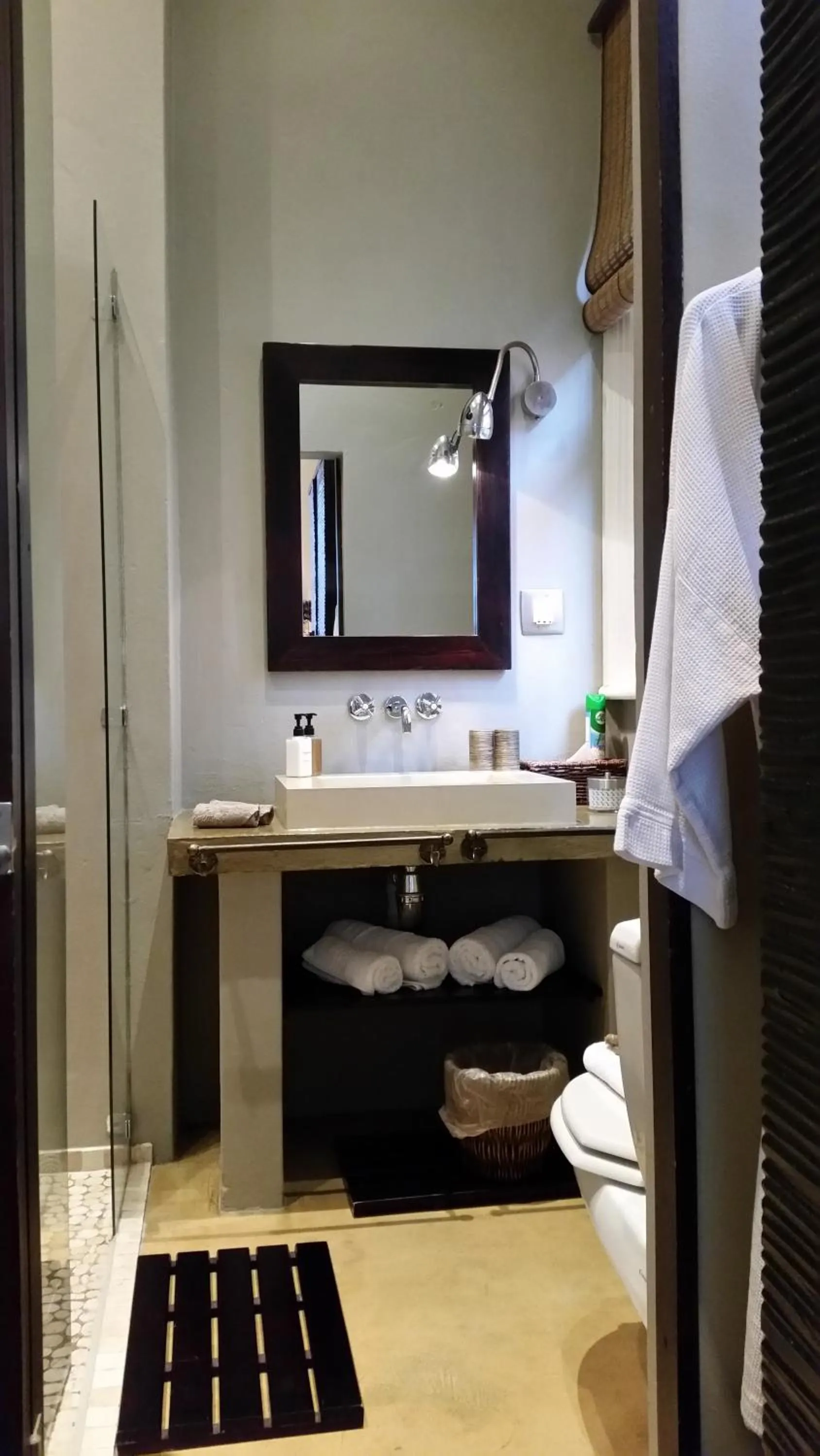 Toilet in Jardin d'ébène Boutique Guesthouse