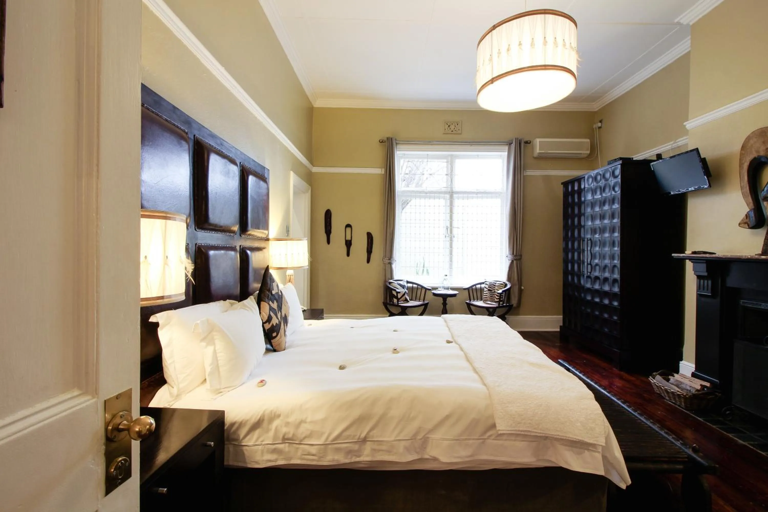 Photo of the whole room, Bed in Jardin d'ébène Boutique Guesthouse