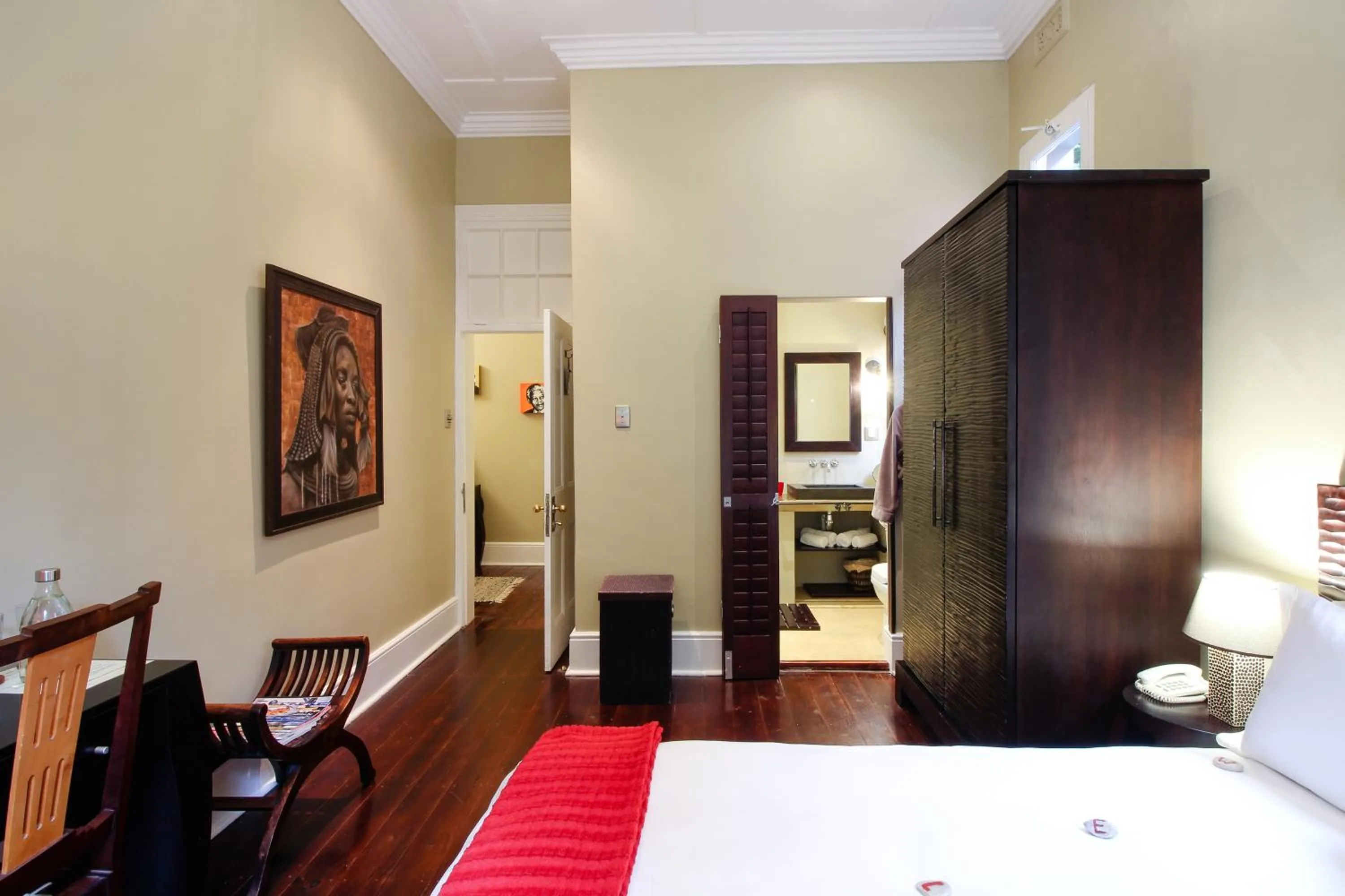 Photo of the whole room, Bed in Jardin d'ébène Boutique Guesthouse