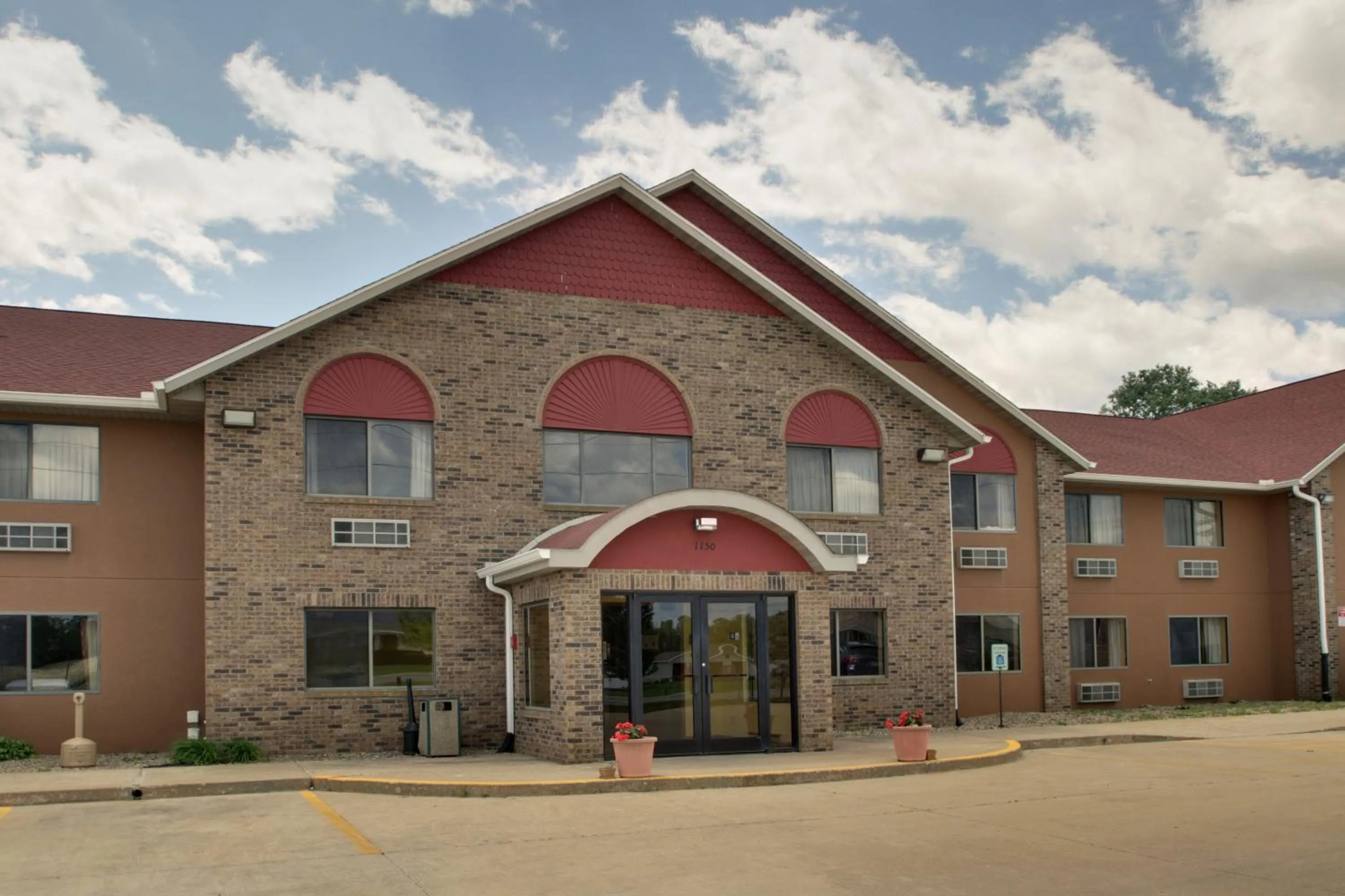 Property building in Heritage Grand Inn