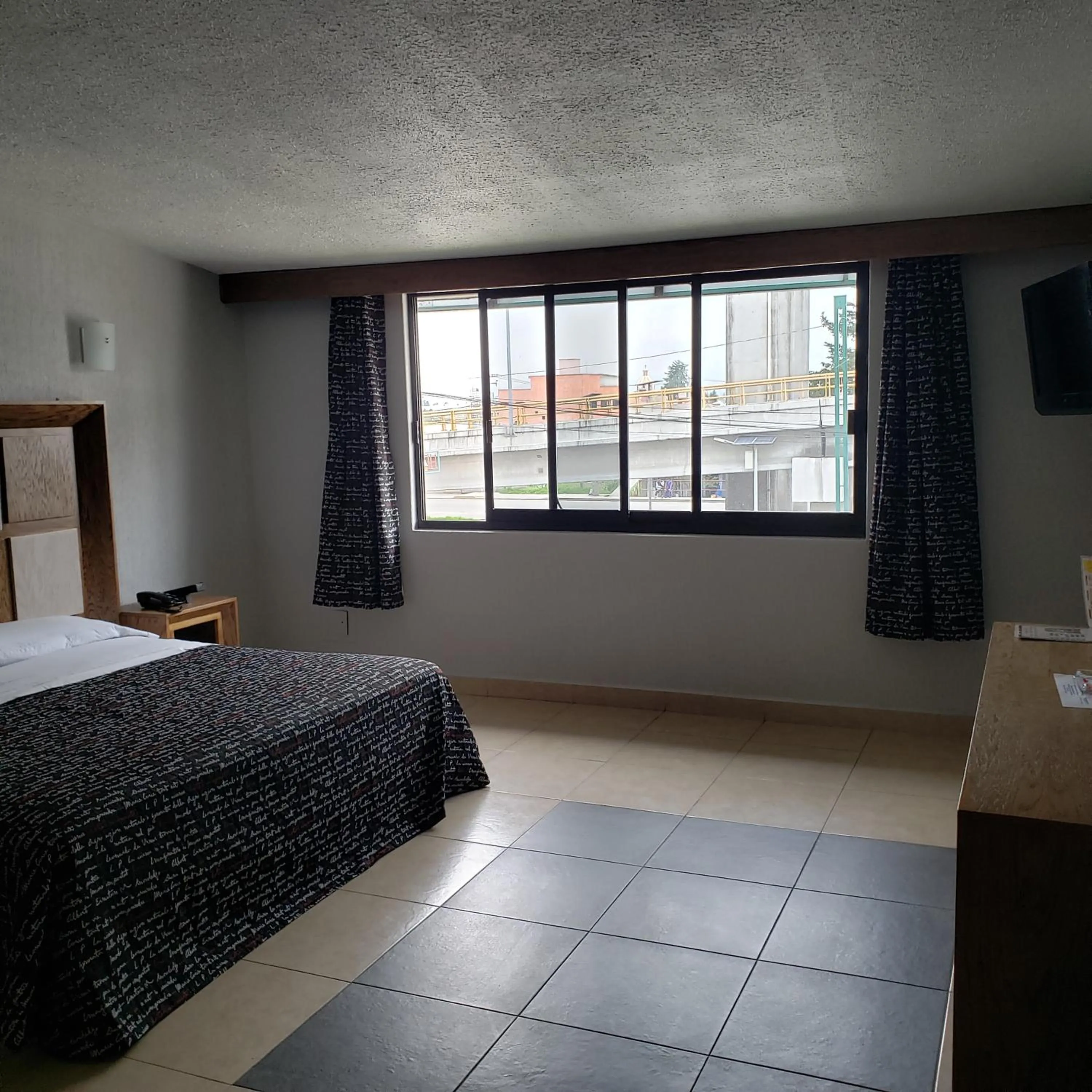 Bed in Hotel Aeropuerto