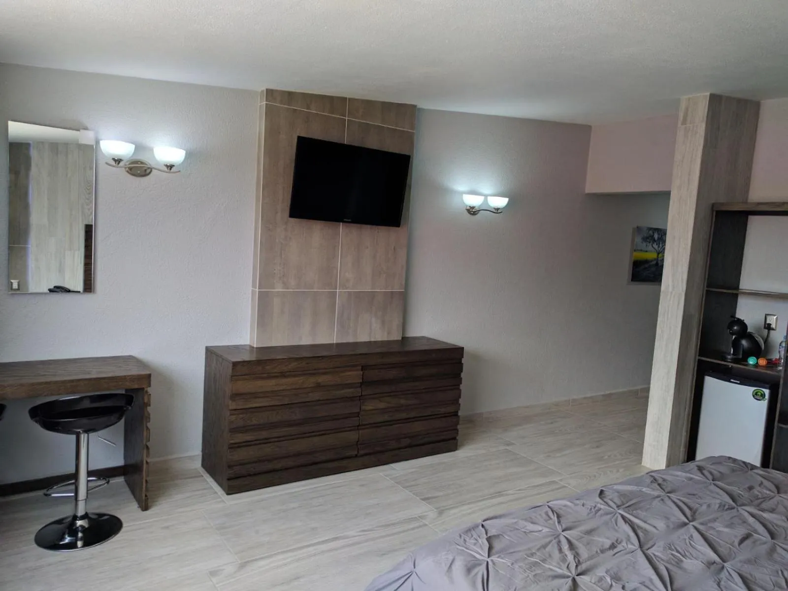 Photo of the whole room, Bed in Hotel Aeropuerto