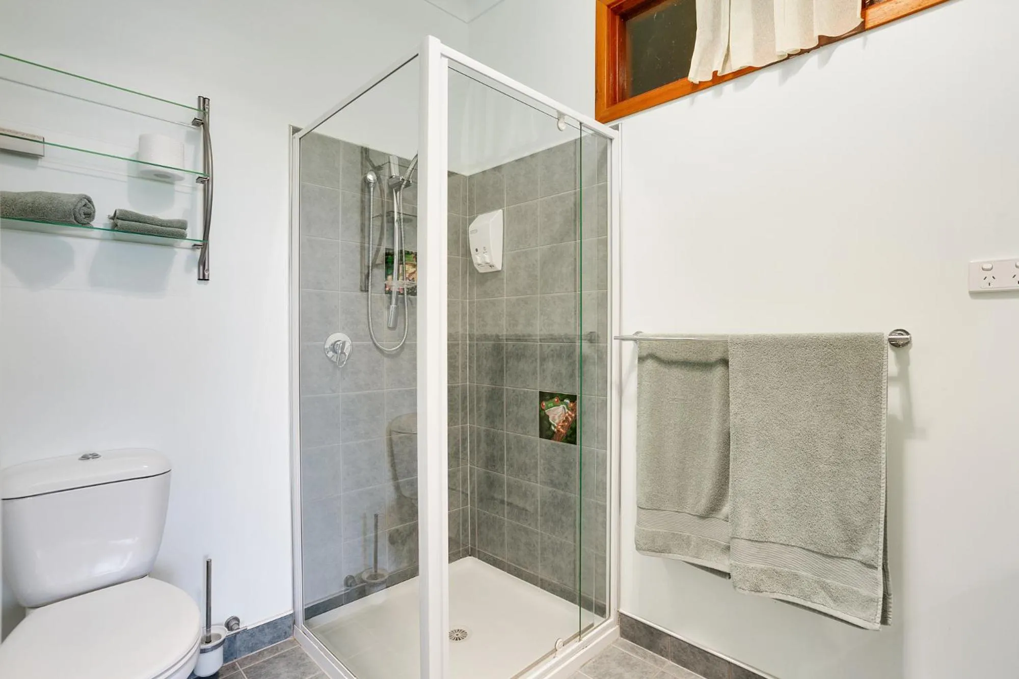 Bathroom in Amamoor Homestead and Country Cottages