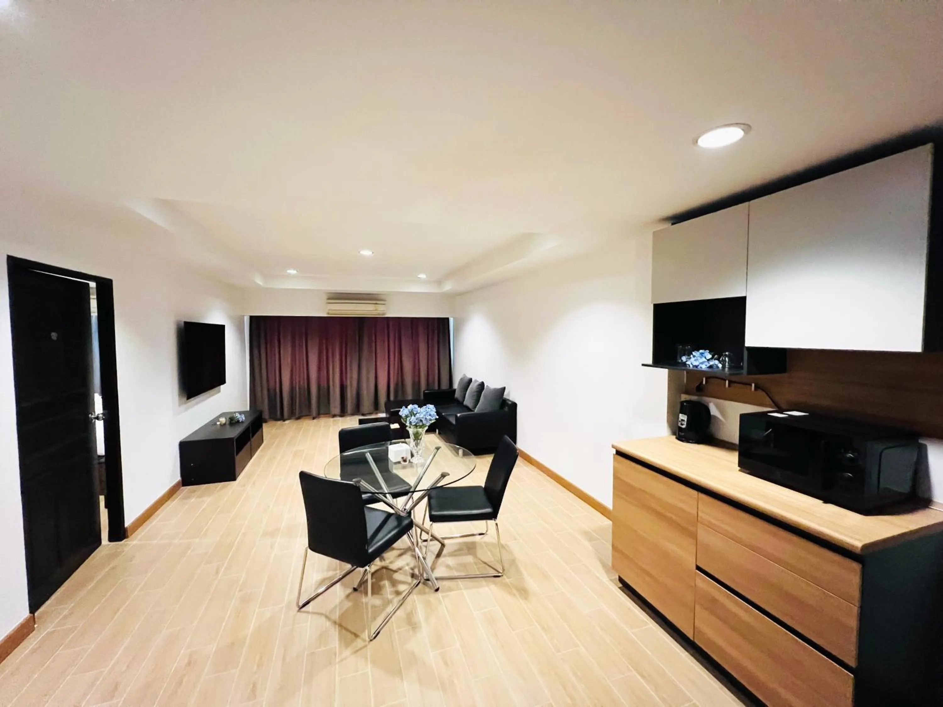 Living room in 14 Place