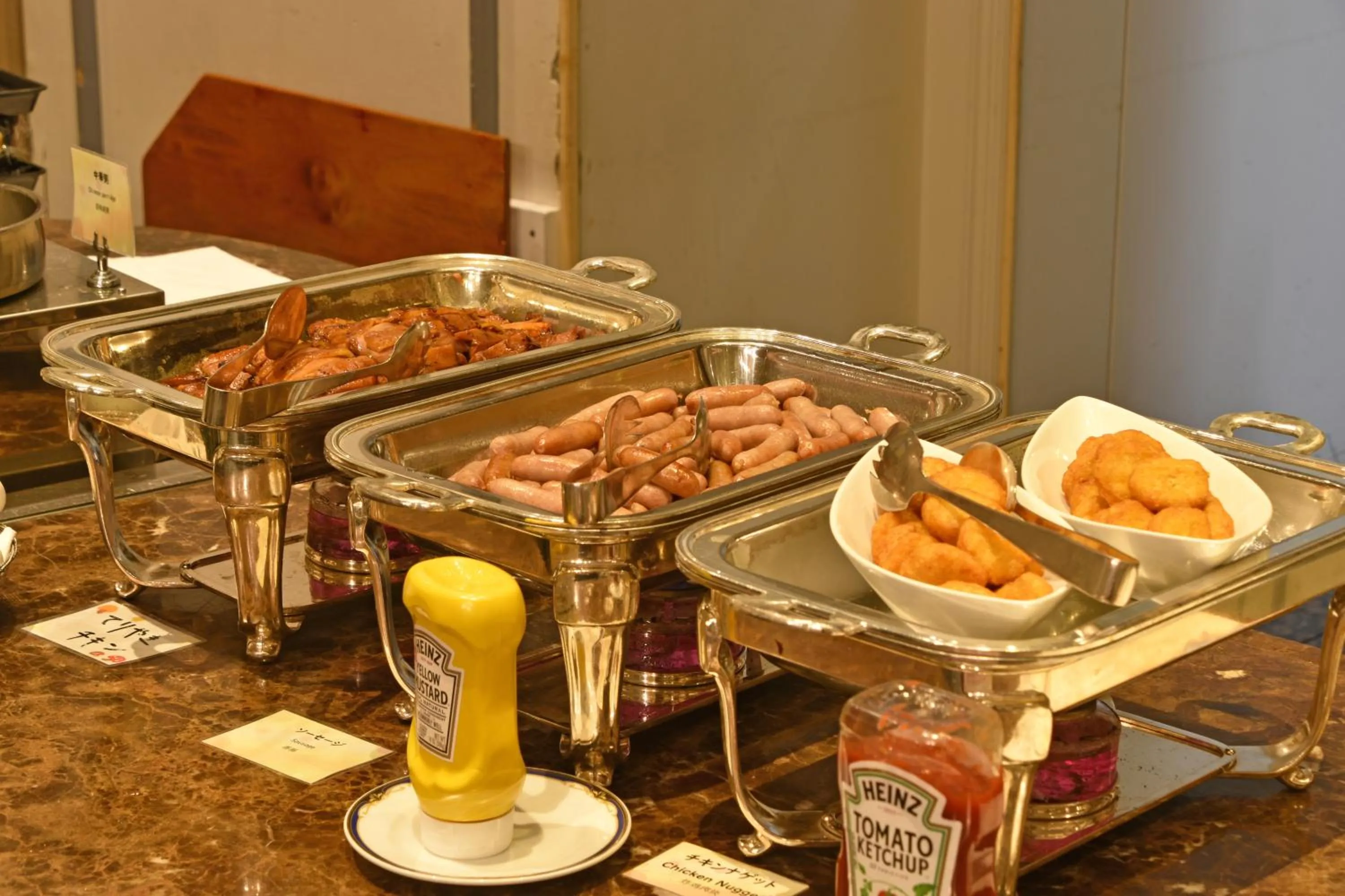 Buffet breakfast in Okura Chiba Hotel