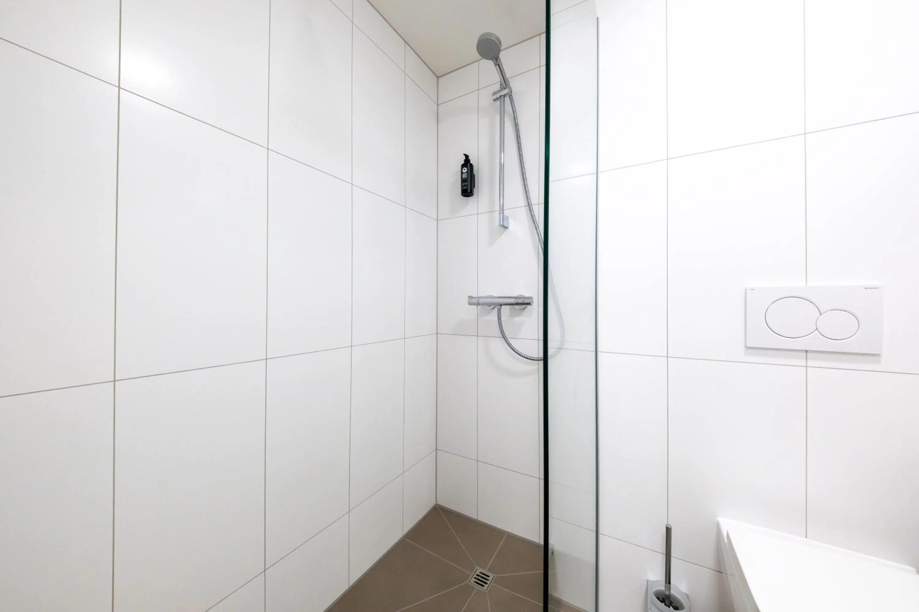 Bathroom in Vienna House Easy by Wyndham Vienna Airport