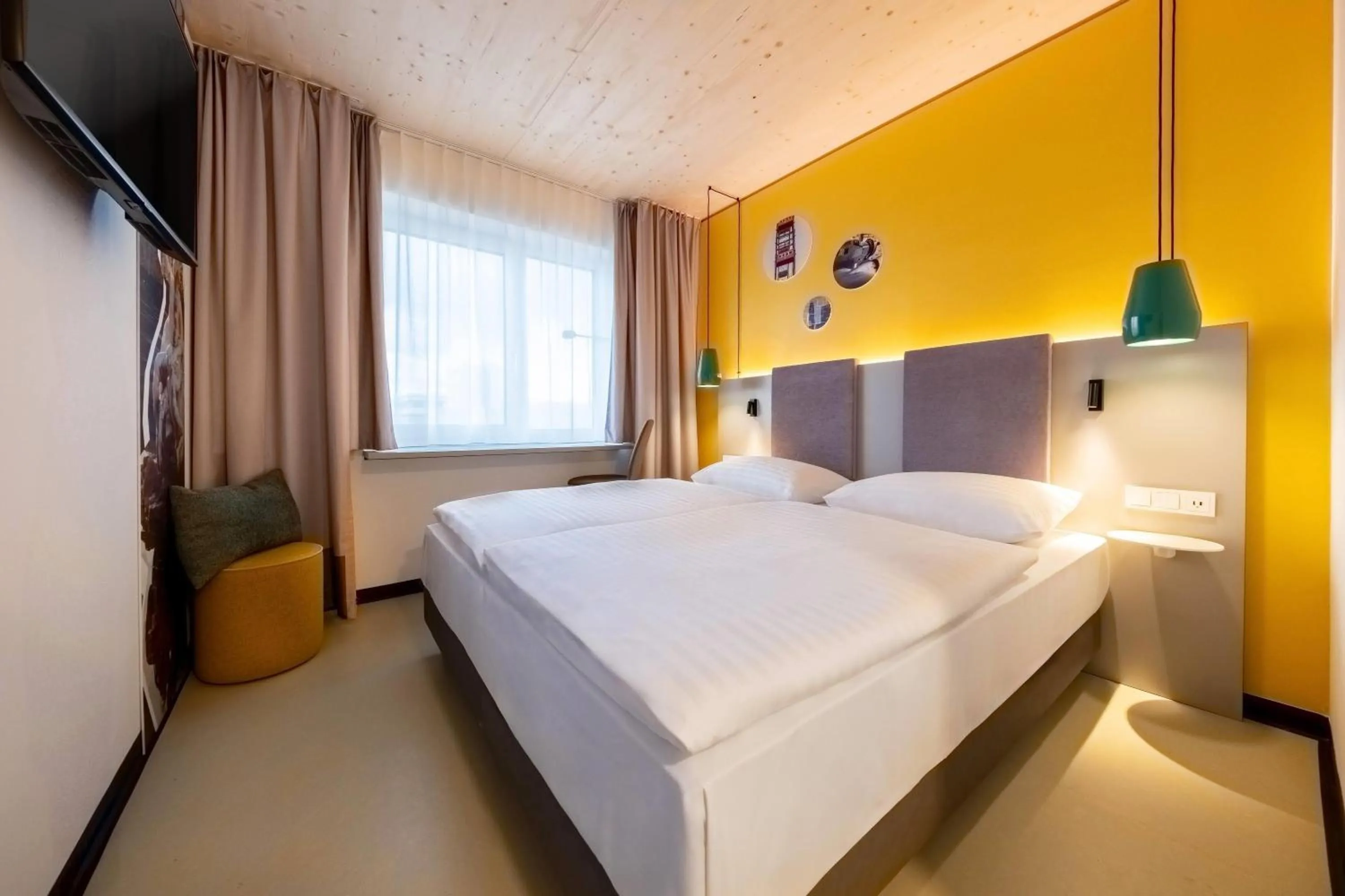 Photo of the whole room, Bed in Vienna House Easy by Wyndham Vienna Airport