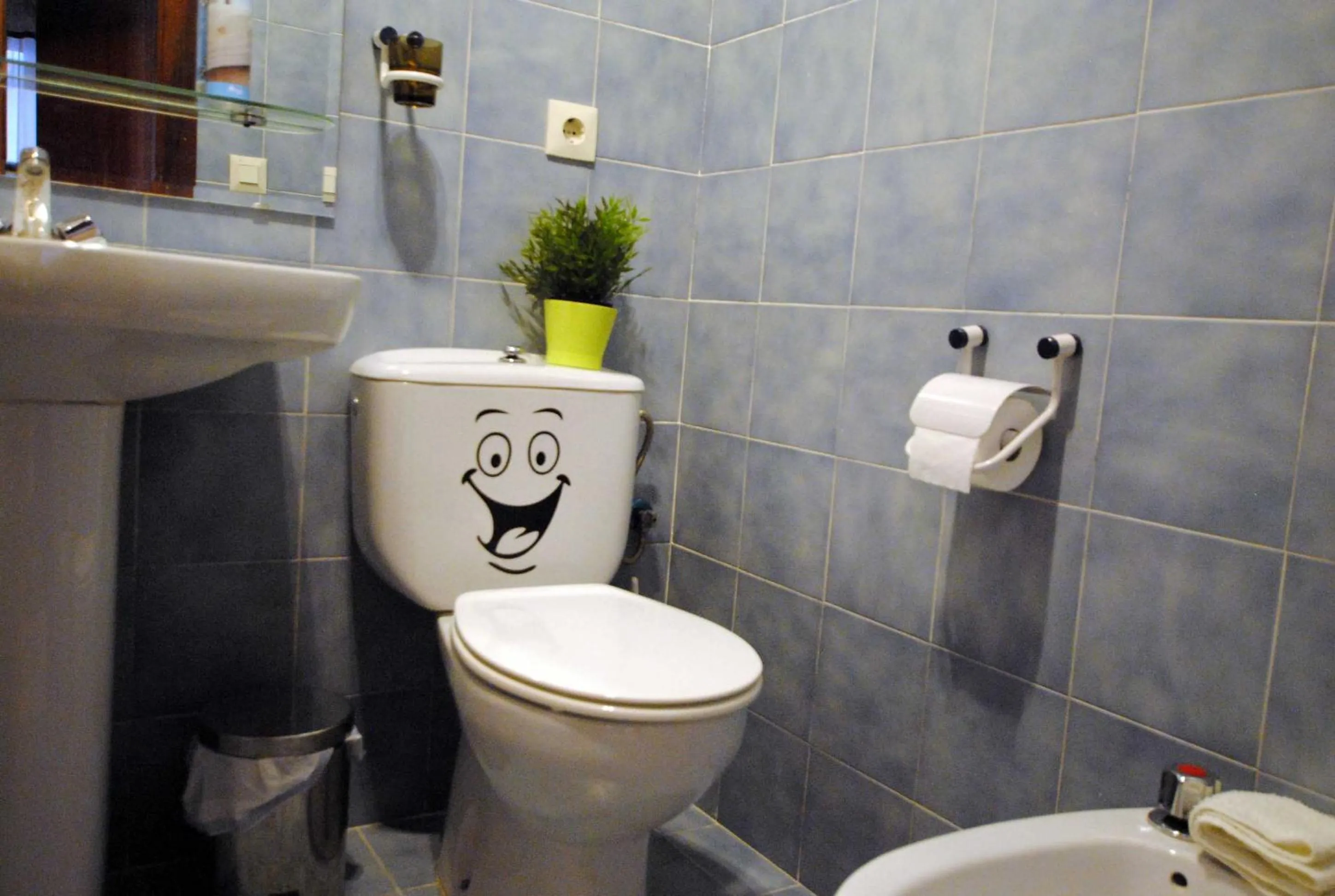 Decorative detail in Valencia Centro WiFi