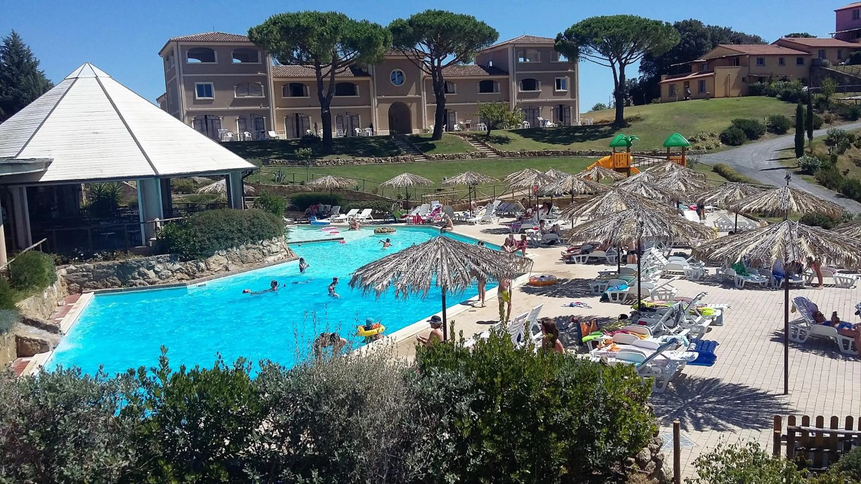Pool view in Borgo Felciaione