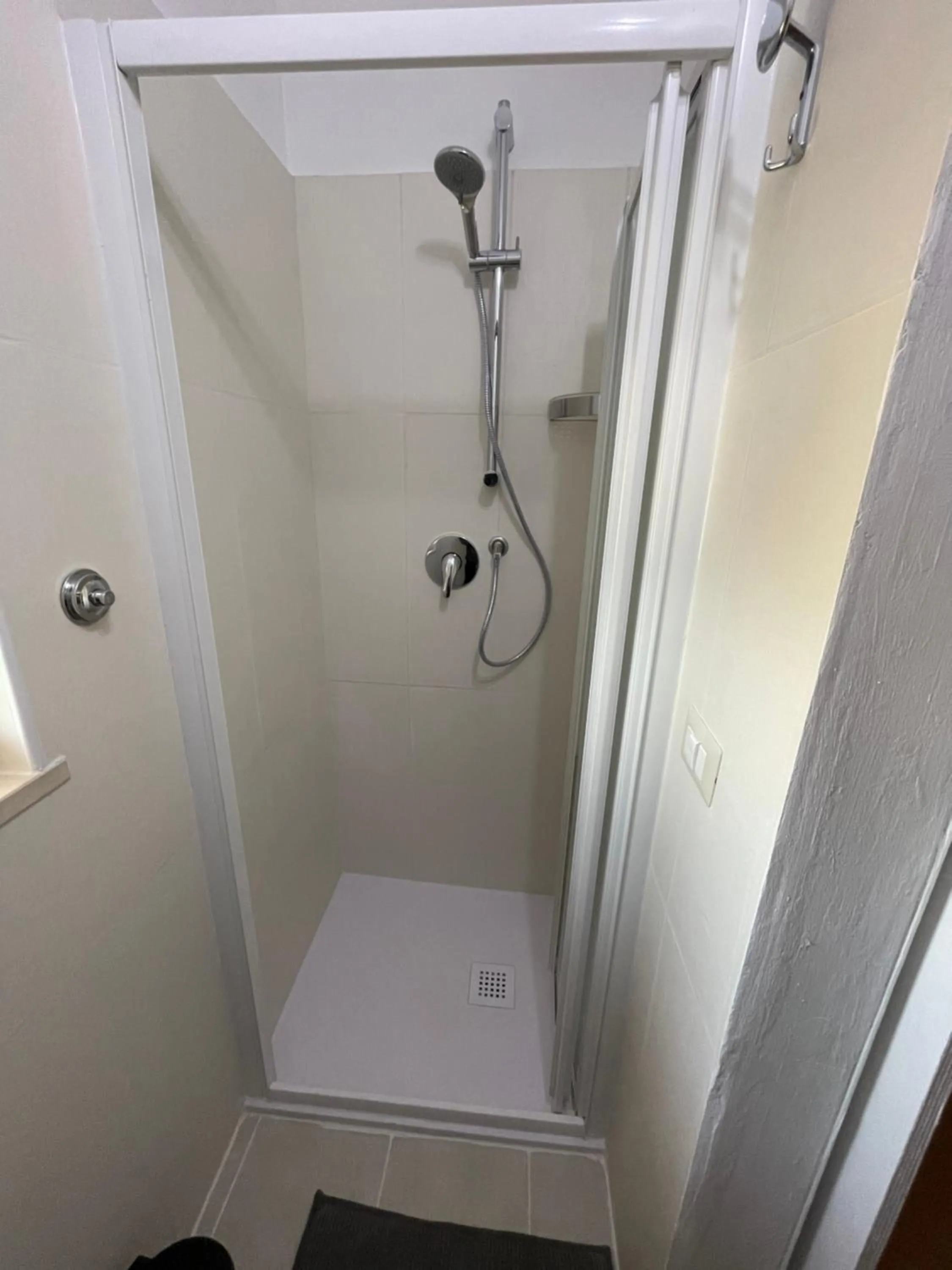 Shower in La Torre Storica