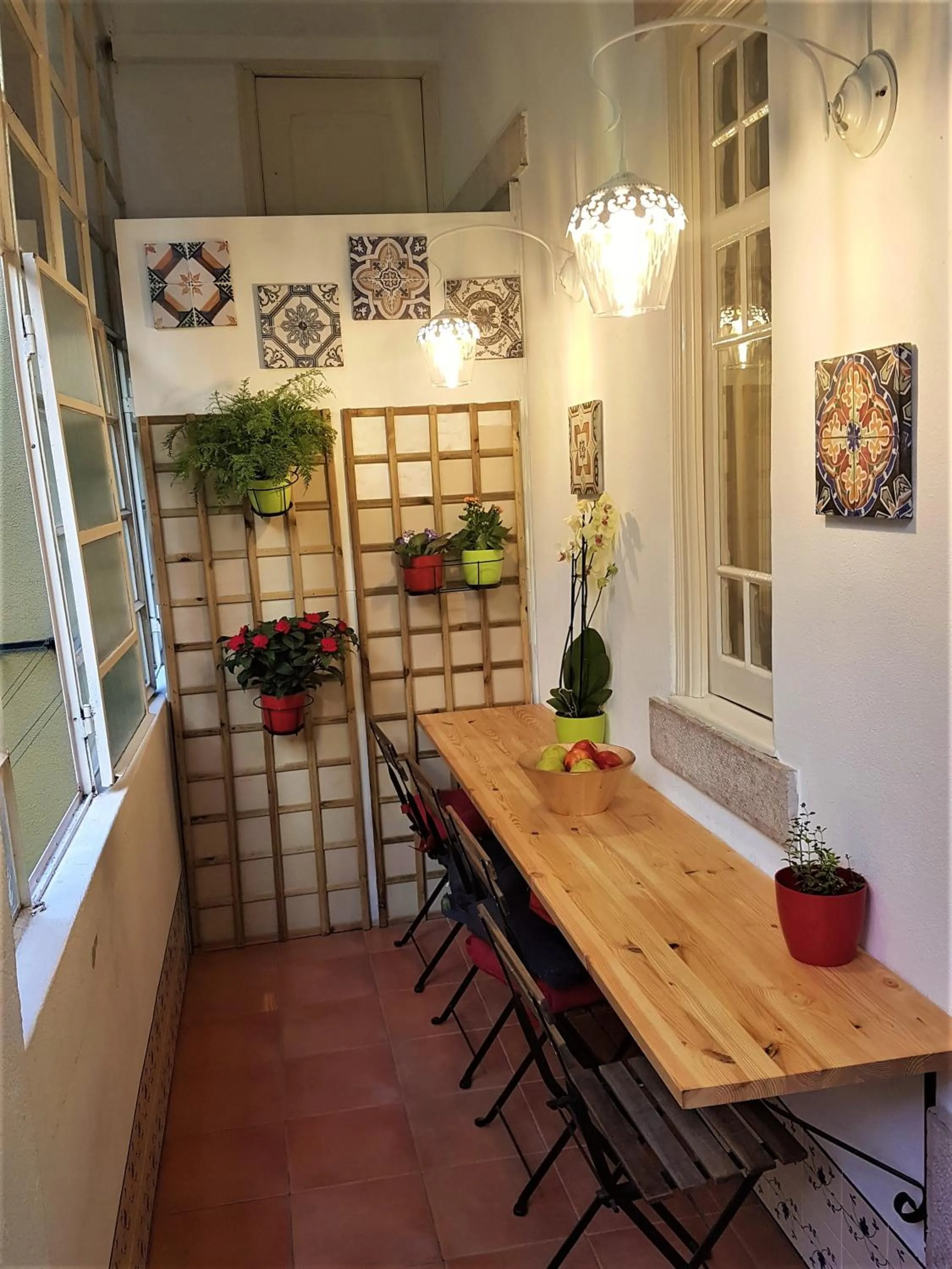 Balcony/Terrace in Estrela Charming Rooms by HOST-POINT