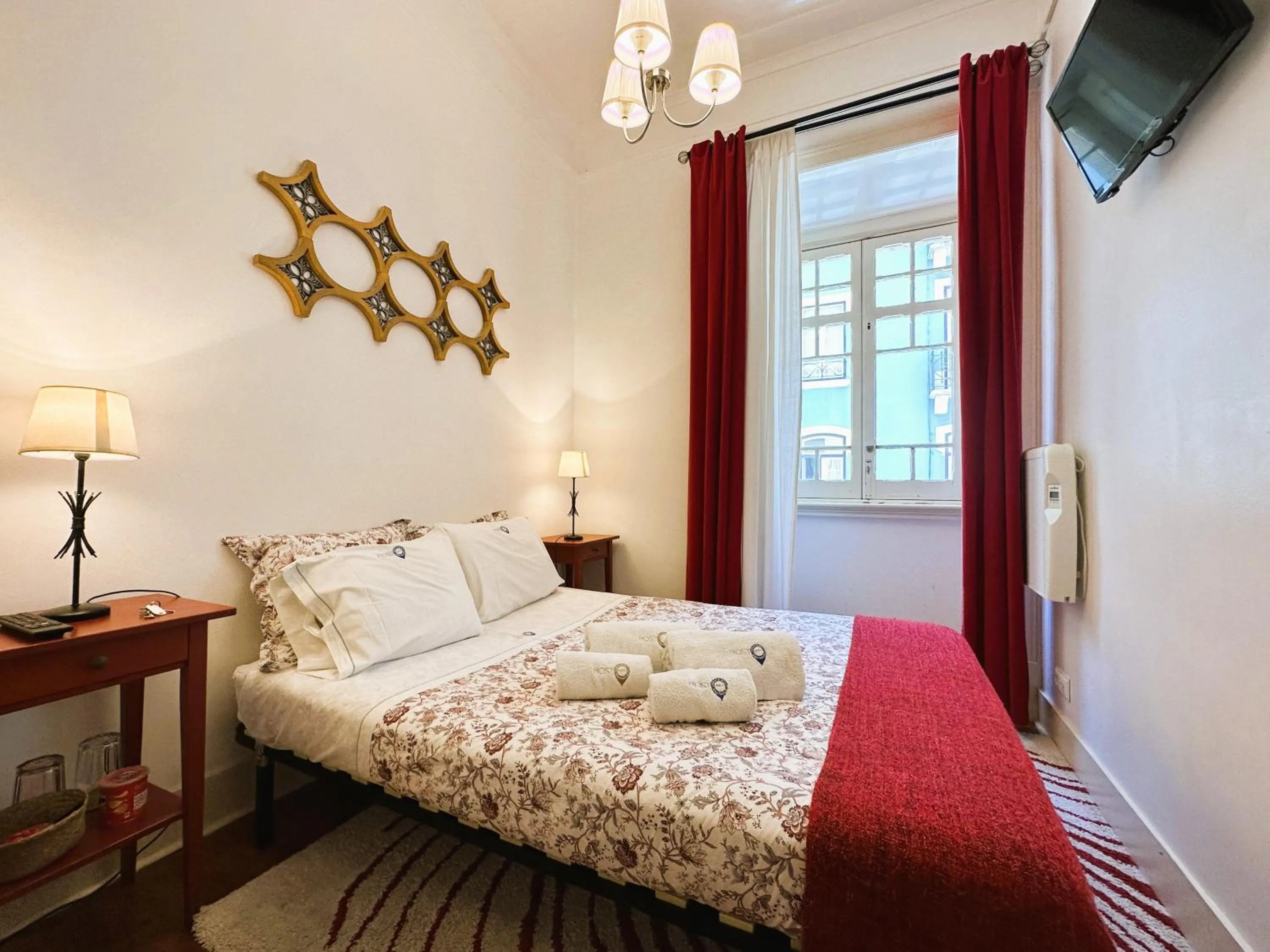 Bed in Estrela Charming Rooms by HOST-POINT
