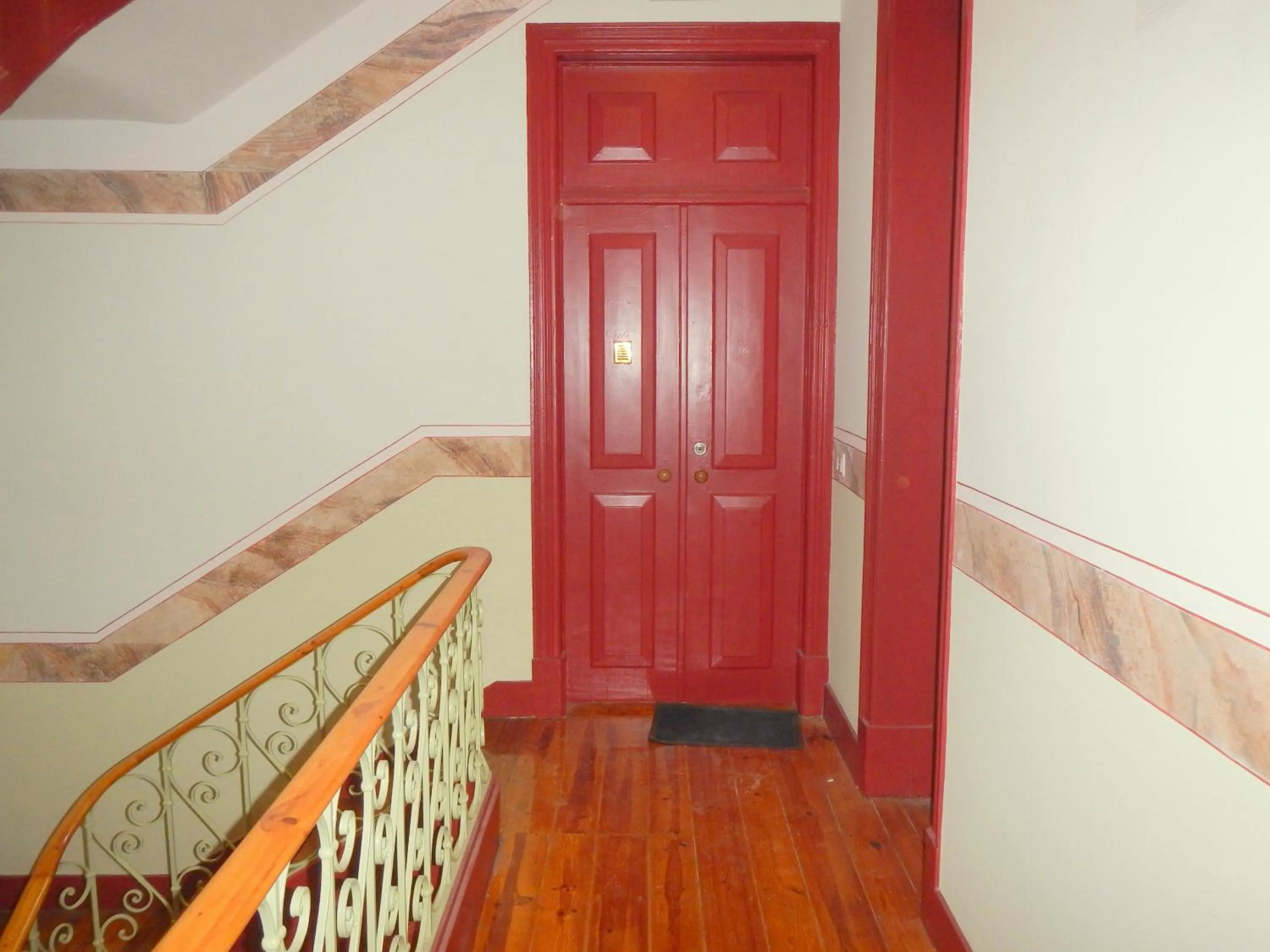 Patio in Estrela Charming Rooms by HOST-POINT