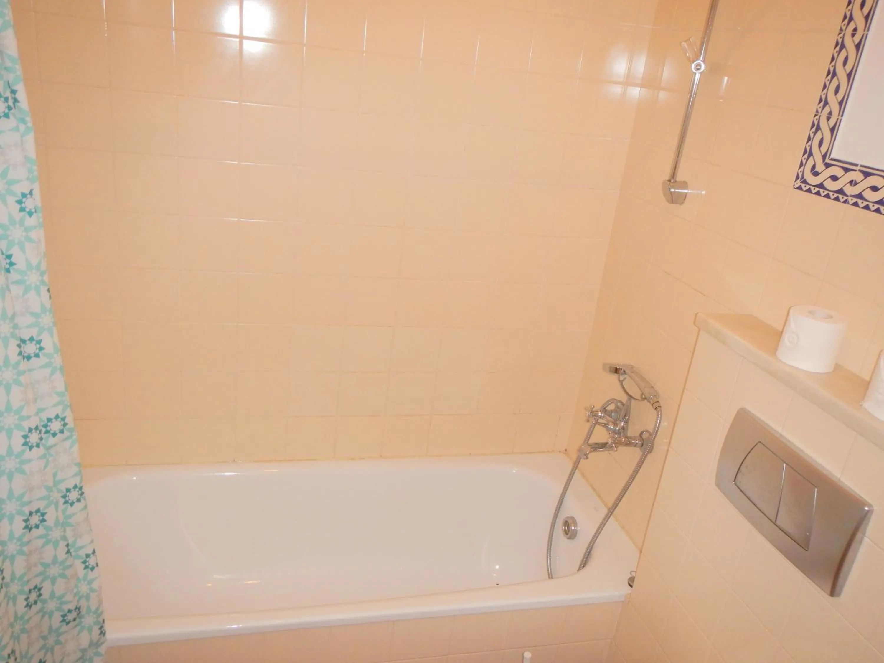 Bathroom in Estrela Charming Rooms by HOST-POINT