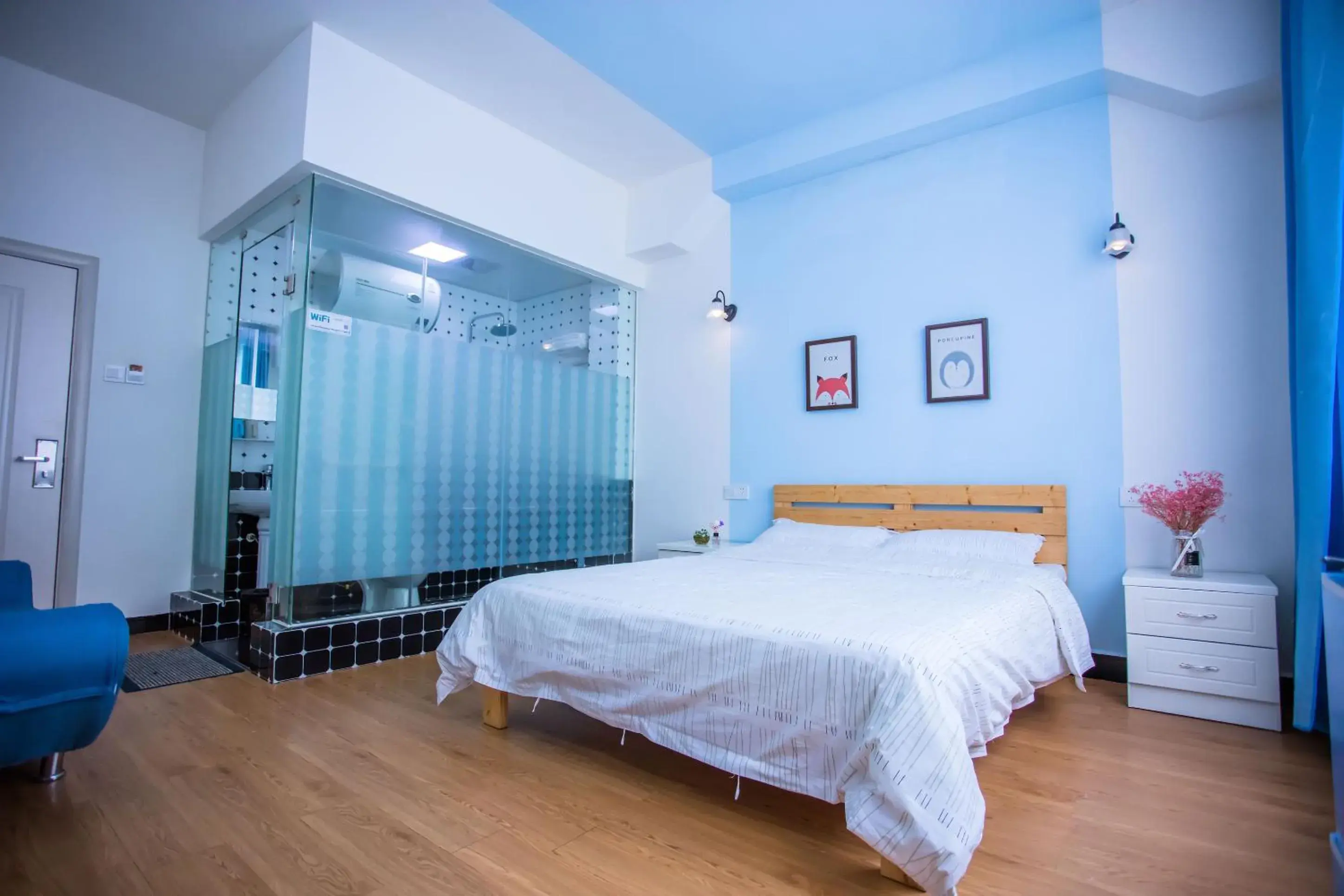 Standard Double Room in Murphy Youth Hostel Guilin桂林北站莫非青年旅舍 Standard Double Room in Murphy Youth Hostel Guilin桂林北站莫非青年旅舍